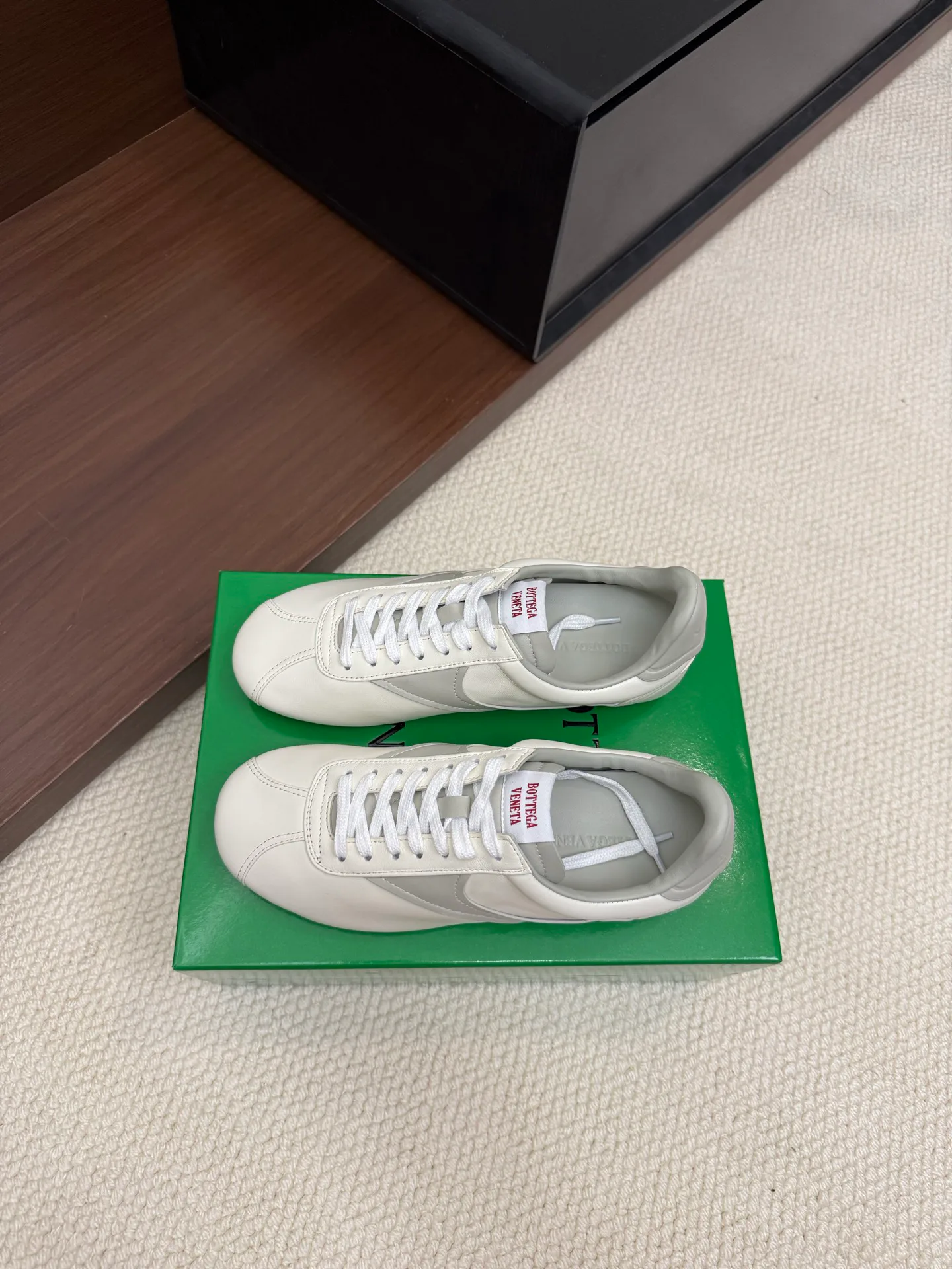 Women's Sneakers BOTTEGA VENETA 18042086