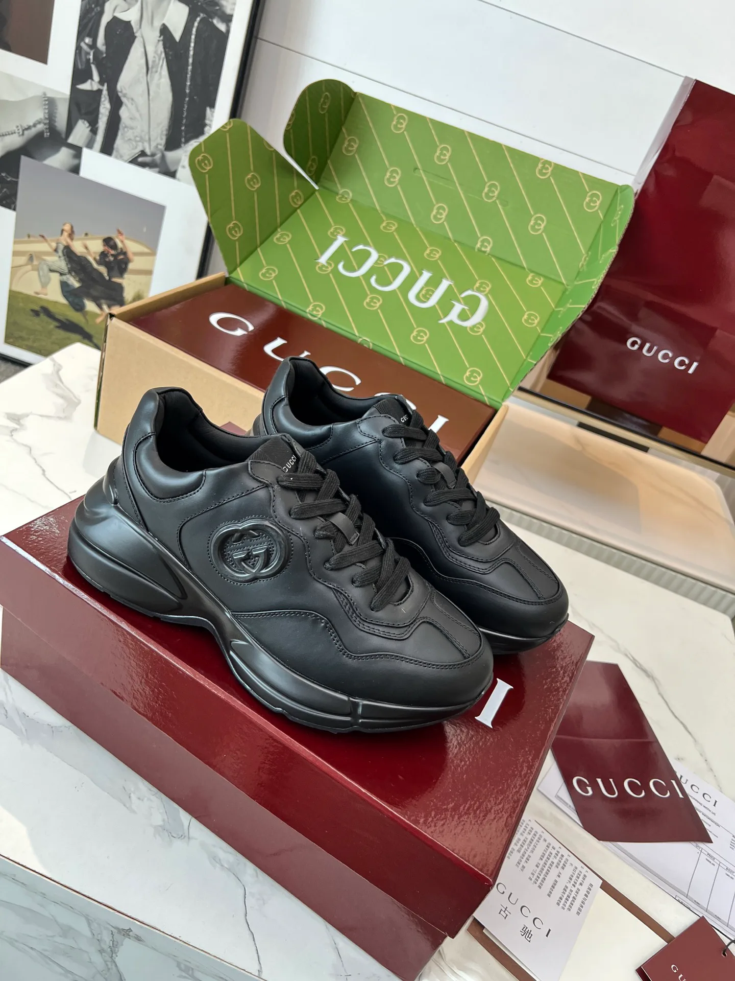 Кроссовки Женские Gucci 18666806