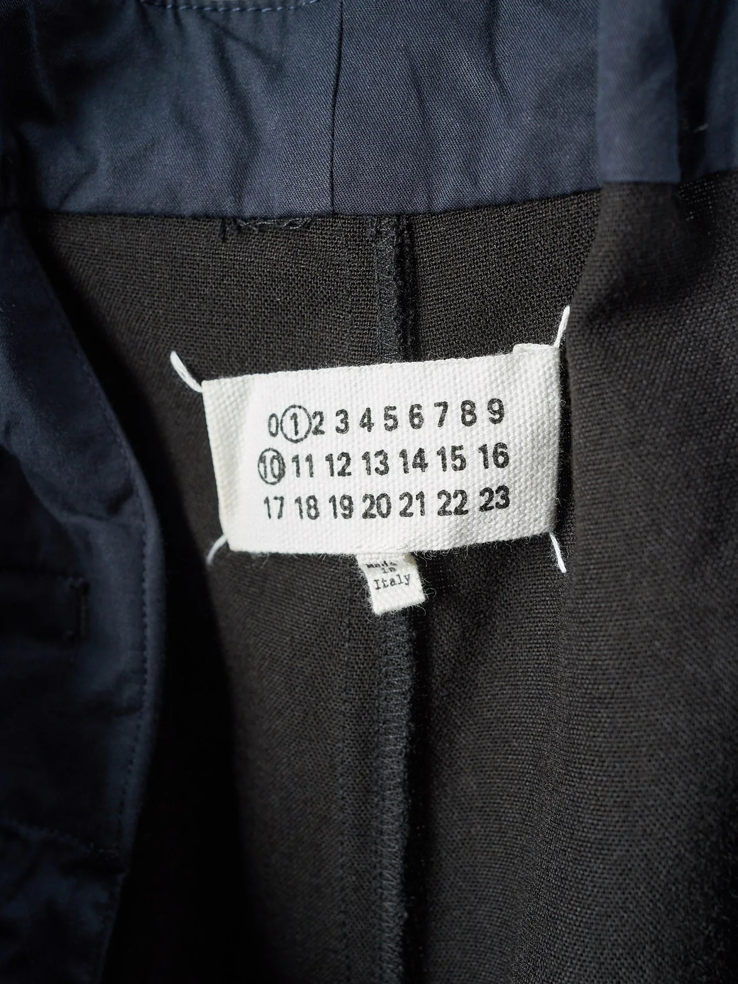 Брюки Мужские Maison Margiela 18581692