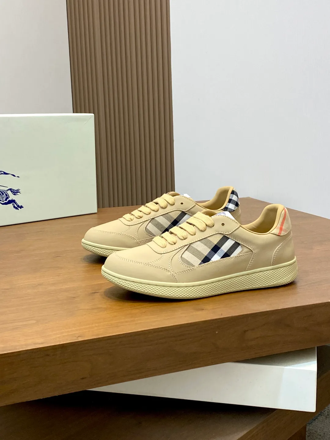 Men's Sneakers BURBERRY 17420360