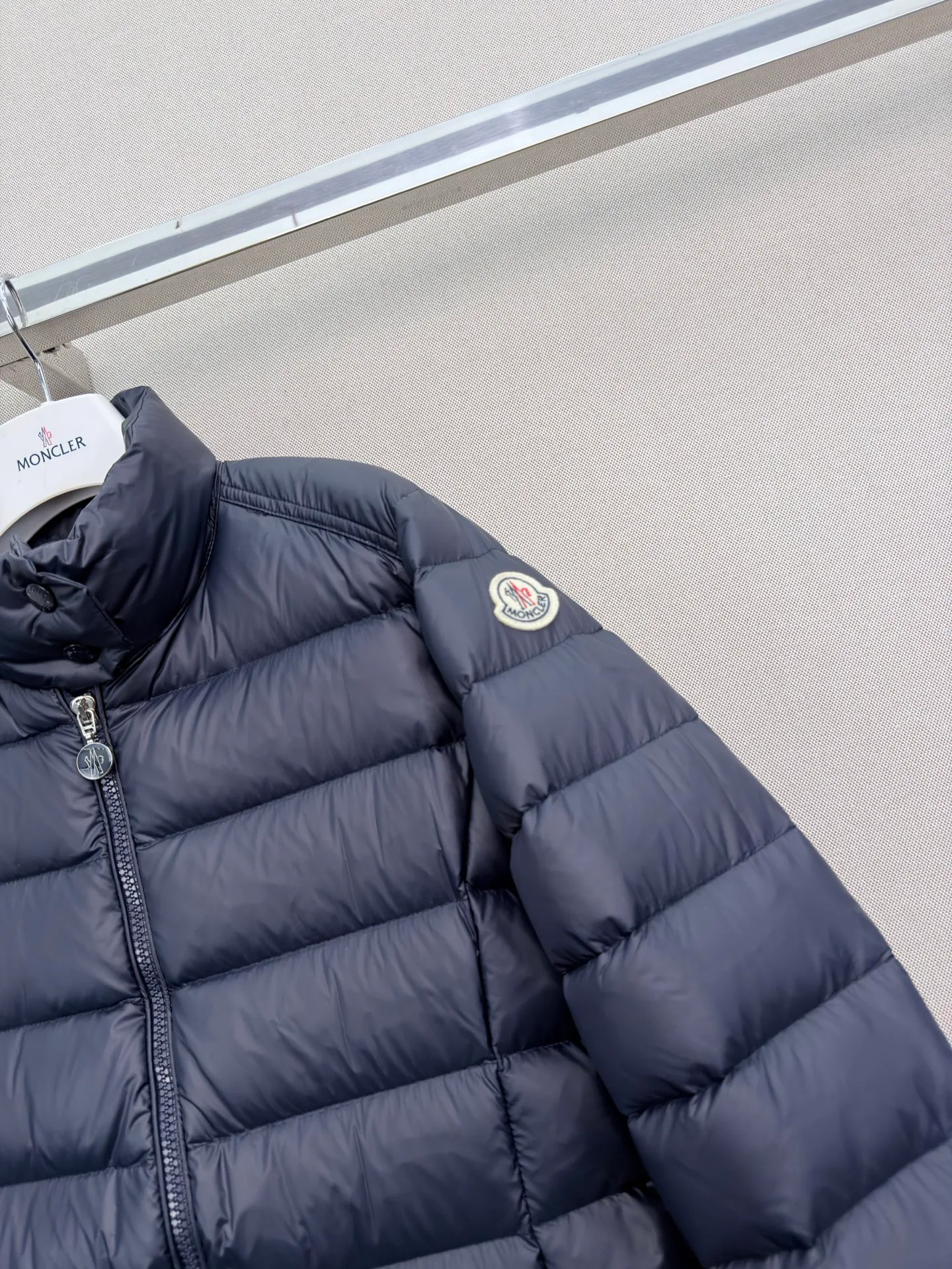 Куртки И Пуховики Женские Moncler 18586983