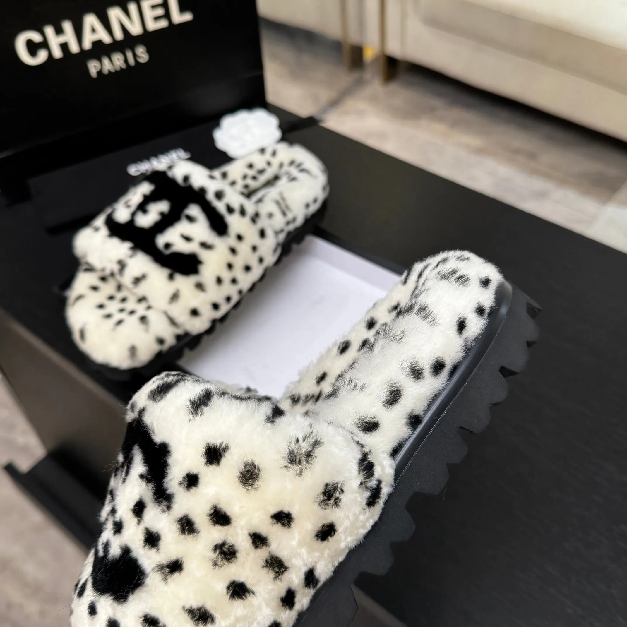 Women's Slippers CHANEL 18062756