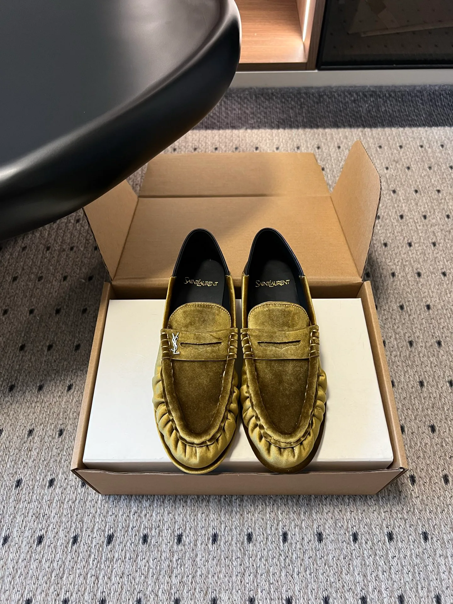 Women's Loafers And Moccasins SAINT LAURENT 17871807