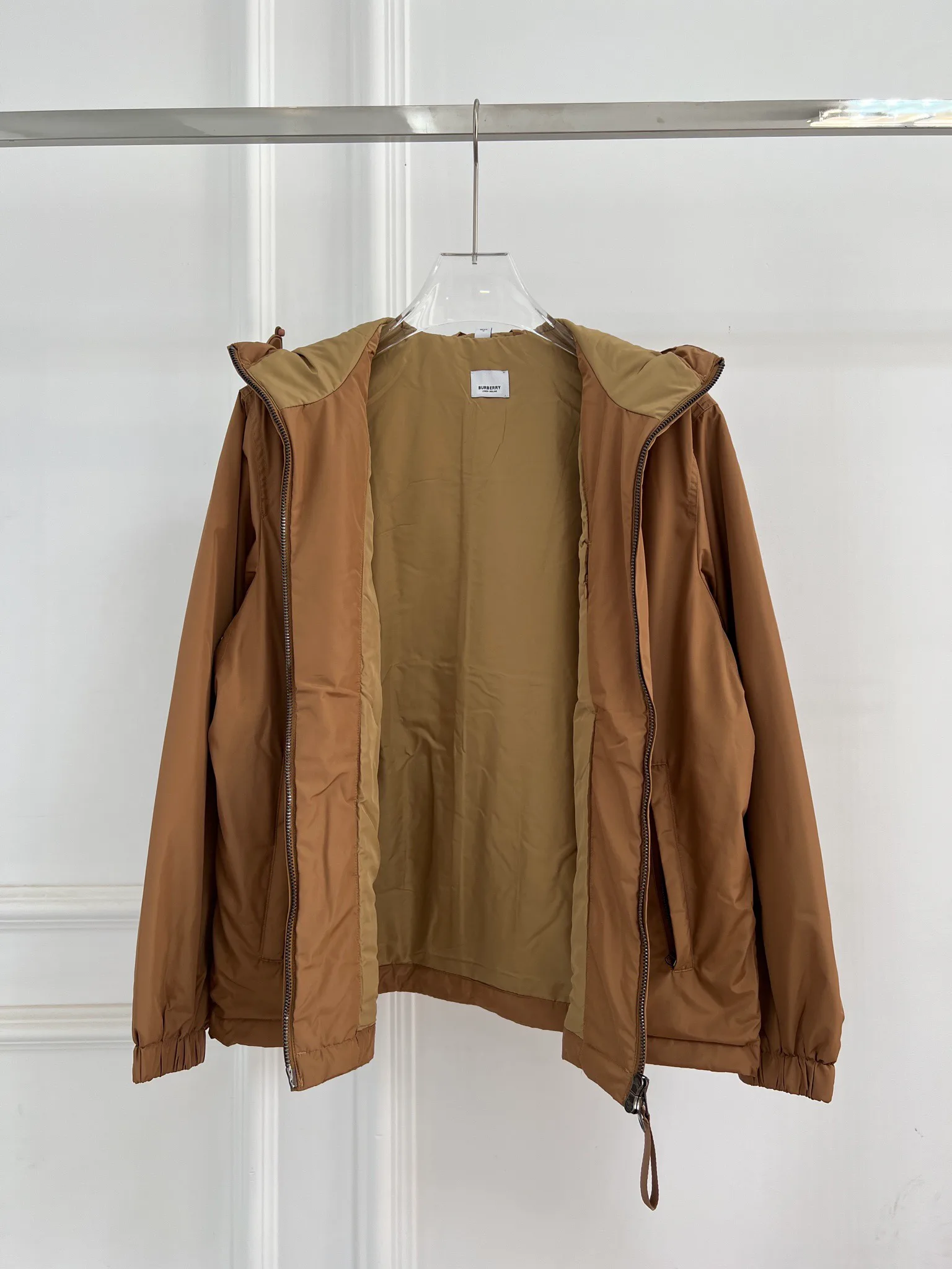 Women's Jackets And Down Jackets BURBERRY 18415755