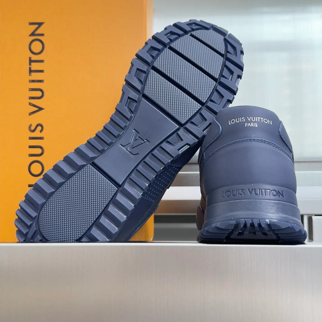 Men's Sneakers LOUIS VUITTON 17950788