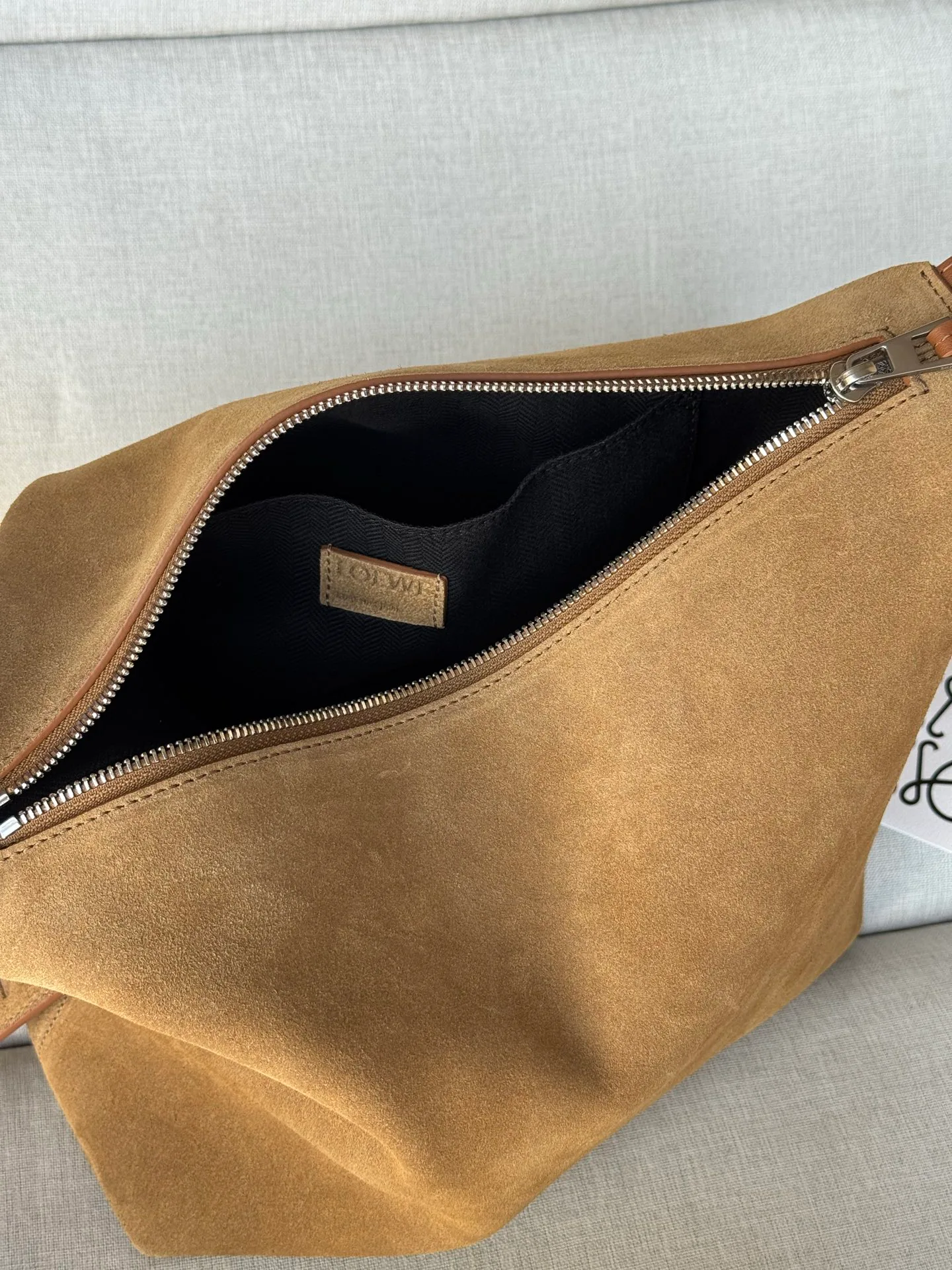 Women's Classic Handbags LOEWE 18280953