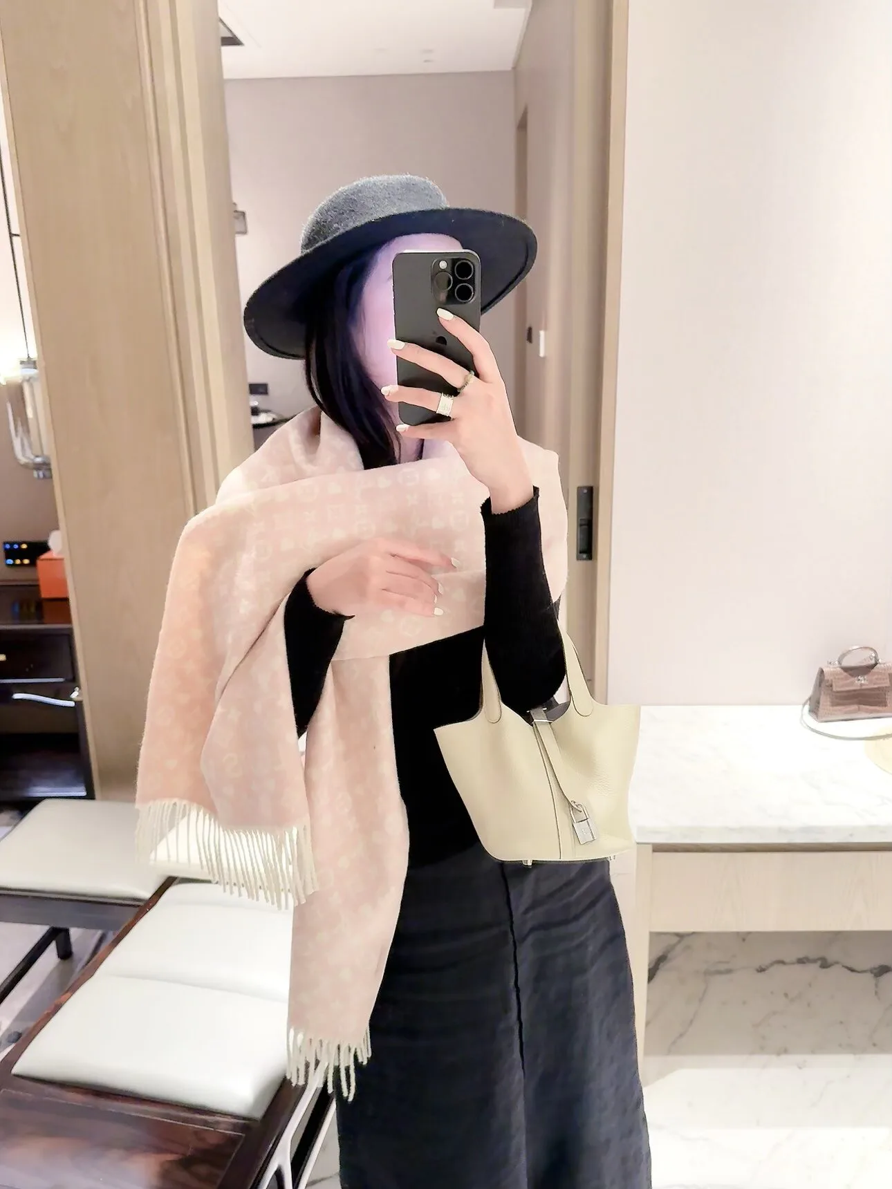 Scarves LOUIS VUITTON 18450153