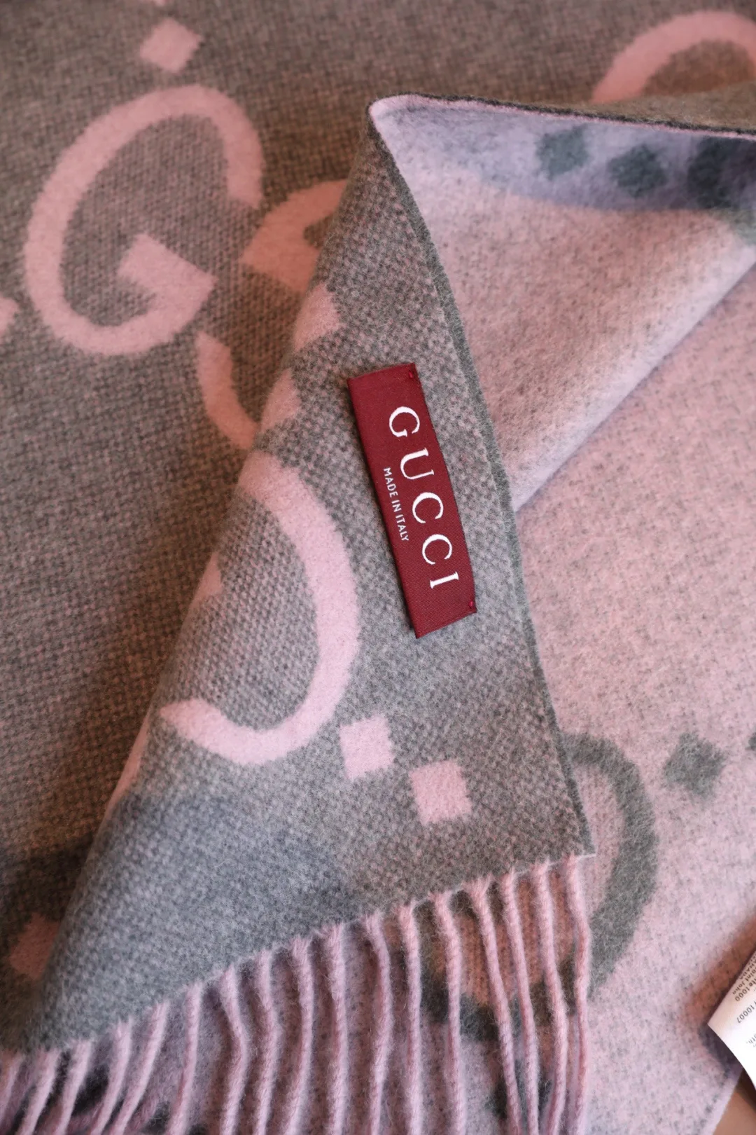 Scarves GUCCI 18265970