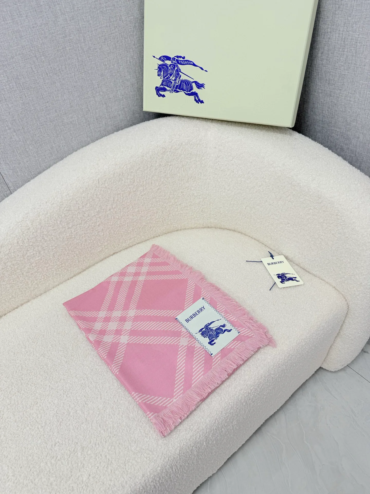 Scarves BURBERRY 18322315