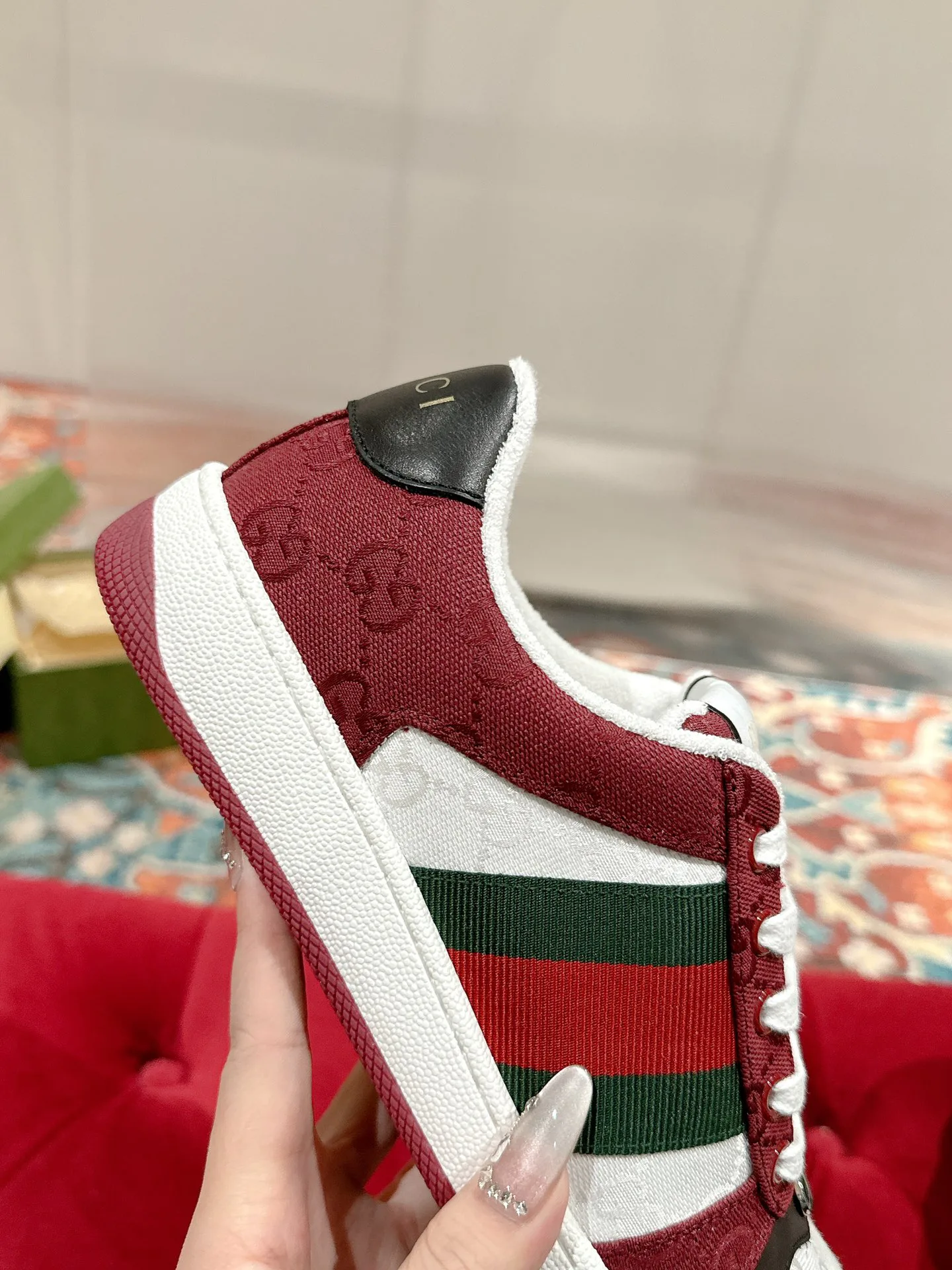 Women's Sneakers GUCCI 17956655