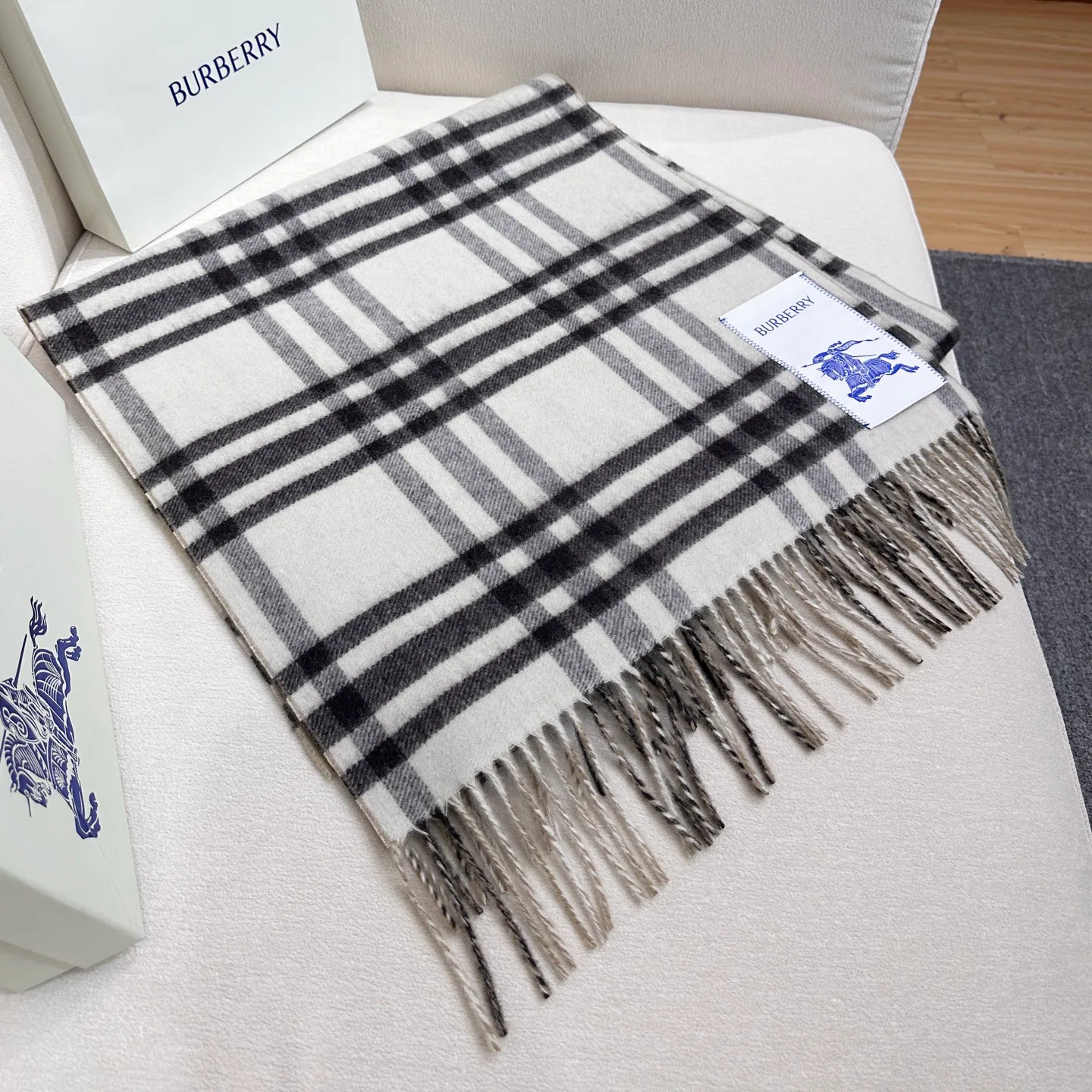 Scarves BURBERRY 18501116