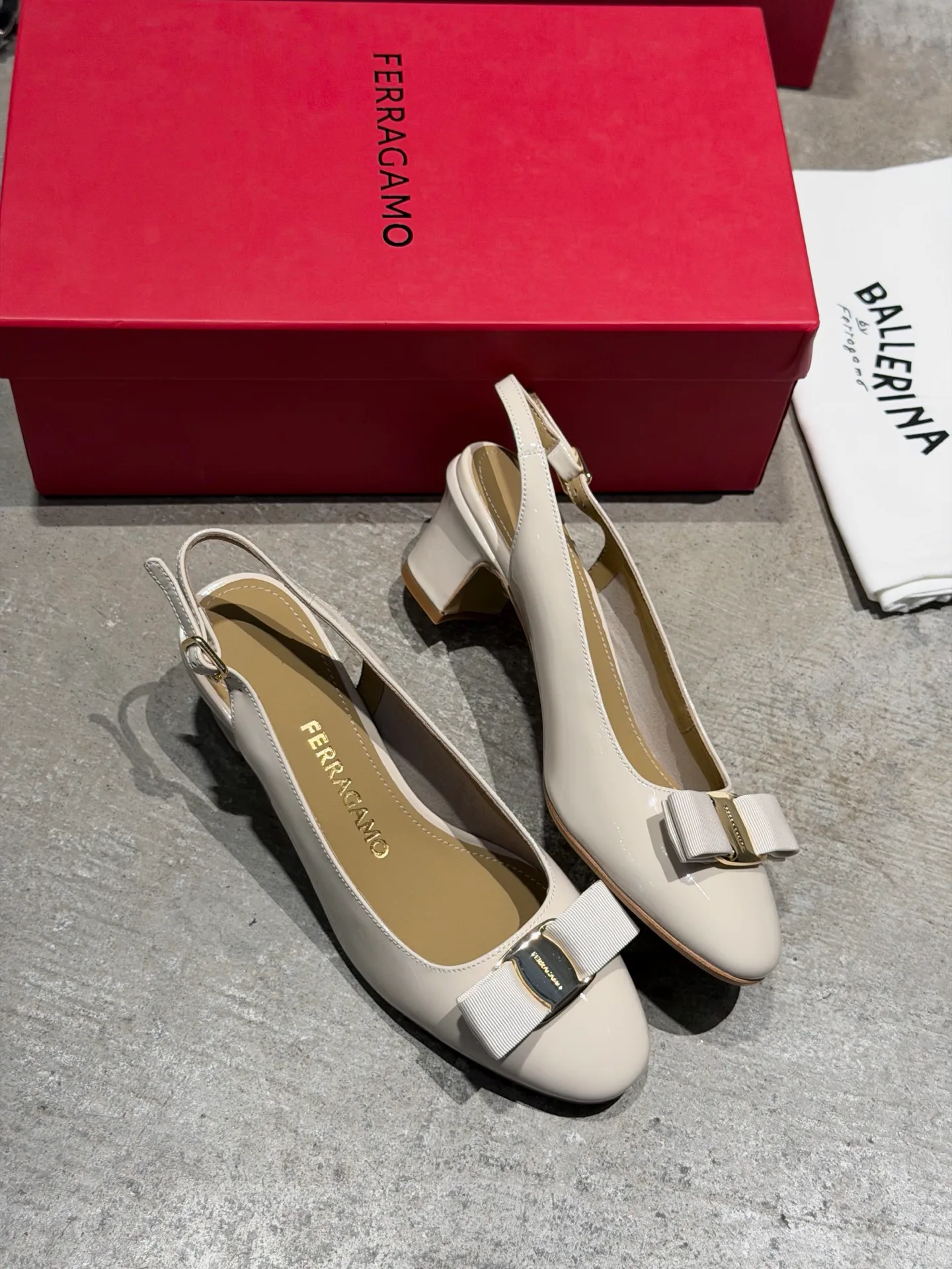 Women's Heels SALVATORE FERRAGAMO 17642597