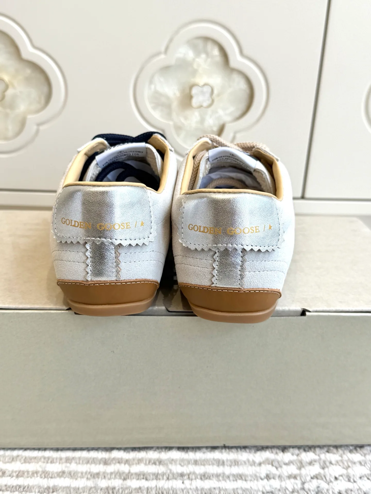 Women's Sneakers GOLDEN GOOSE 18360511