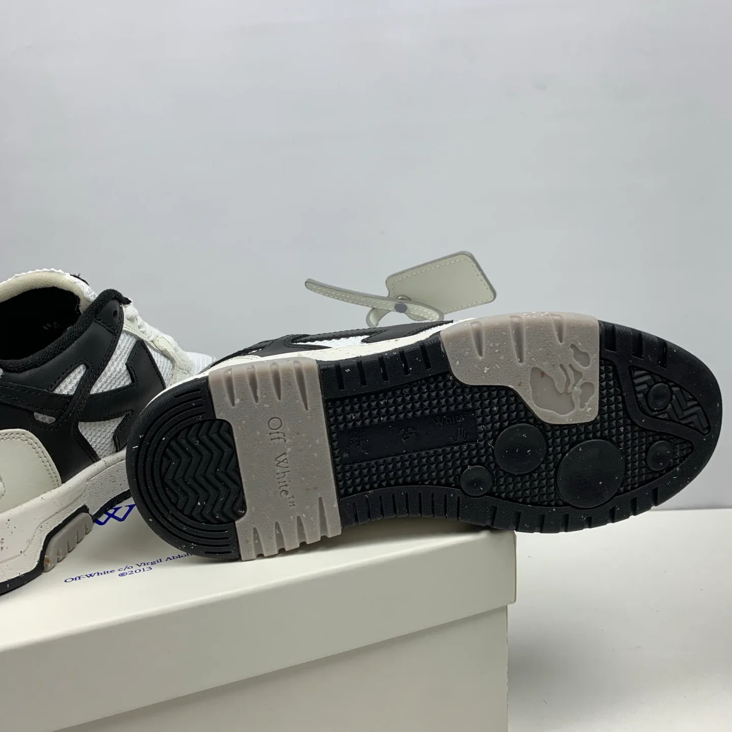 Men's Sneakers OFF-WHITE 17776391