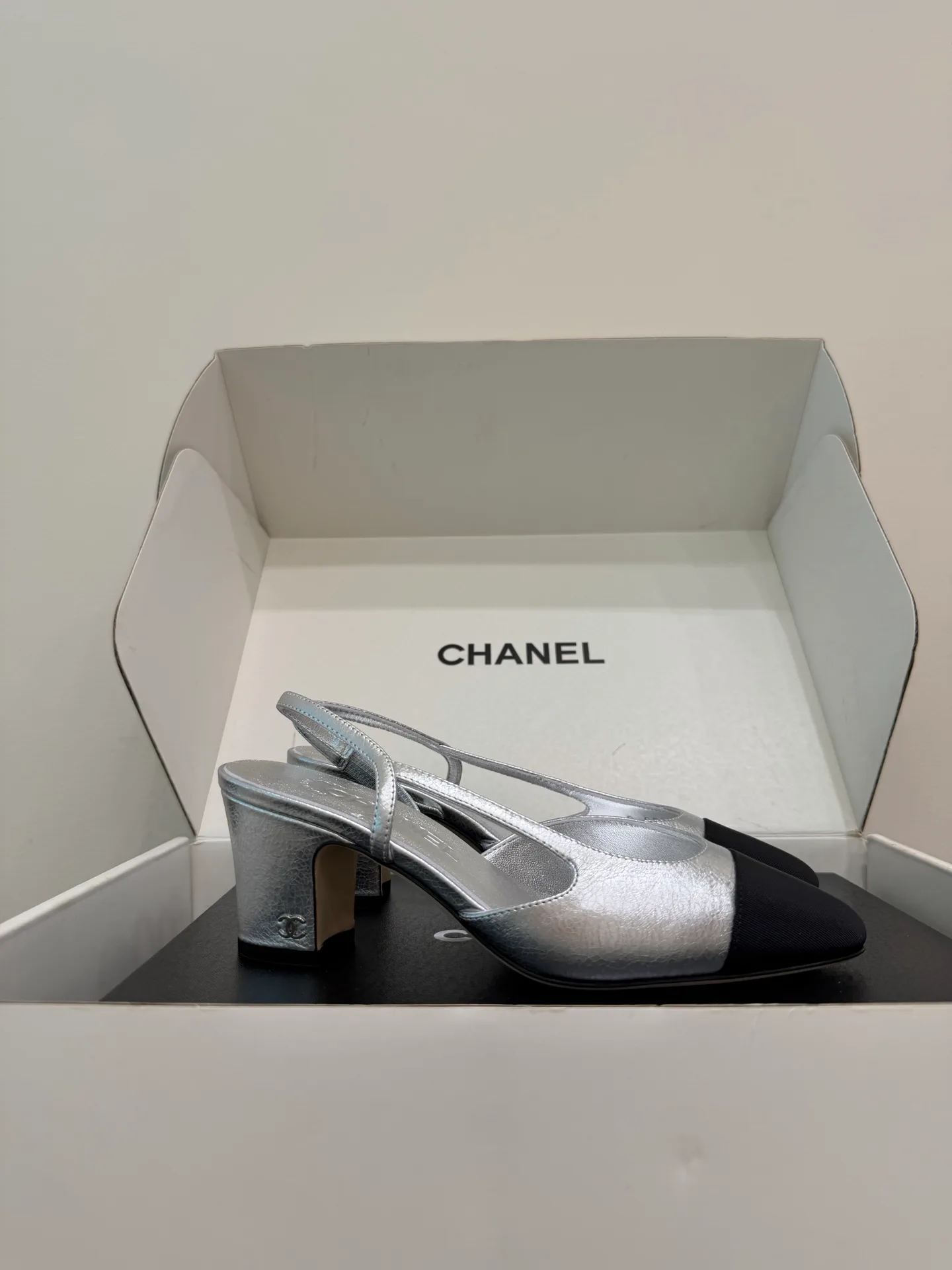 Women's Open-Toe Sandals CHANEL 18080069
