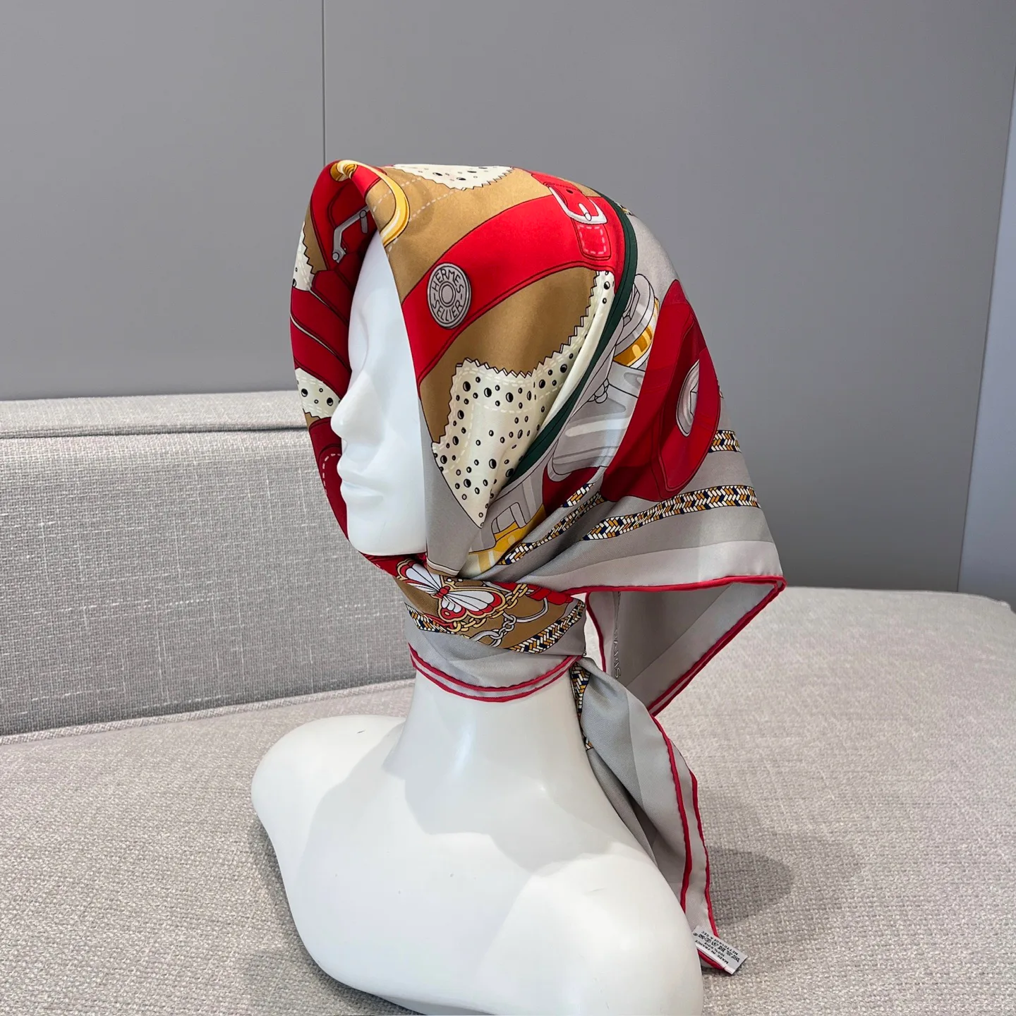 Silk Scarves HERMES 17991433