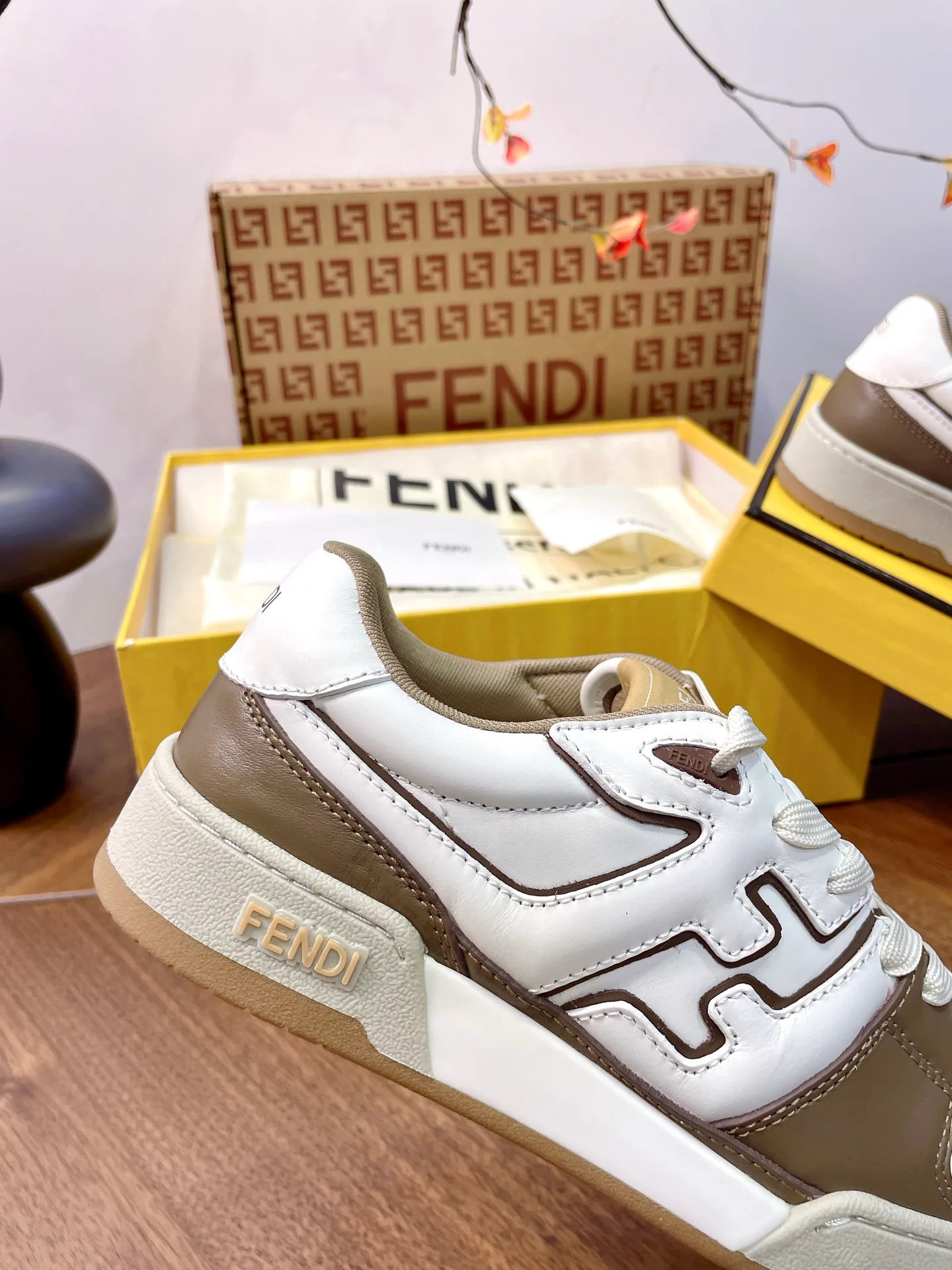Women's Sneakers FENDI 17957321