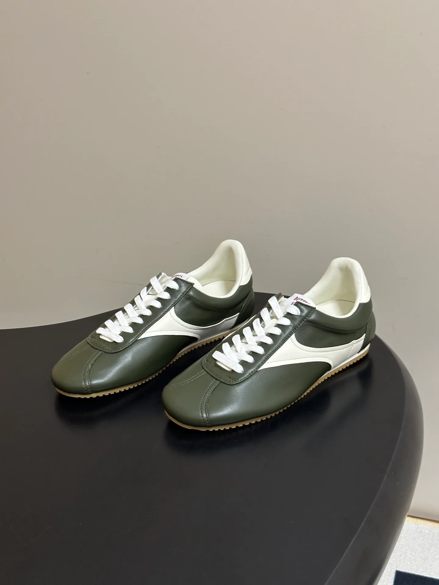 Women's Sneakers BOTTEGA VENETA 18070054