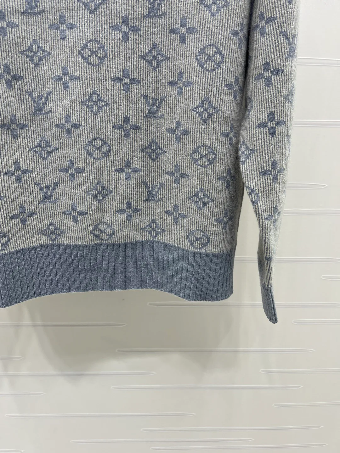 Women's Jumpers And Sweaters LOUIS VUITTON 18437165