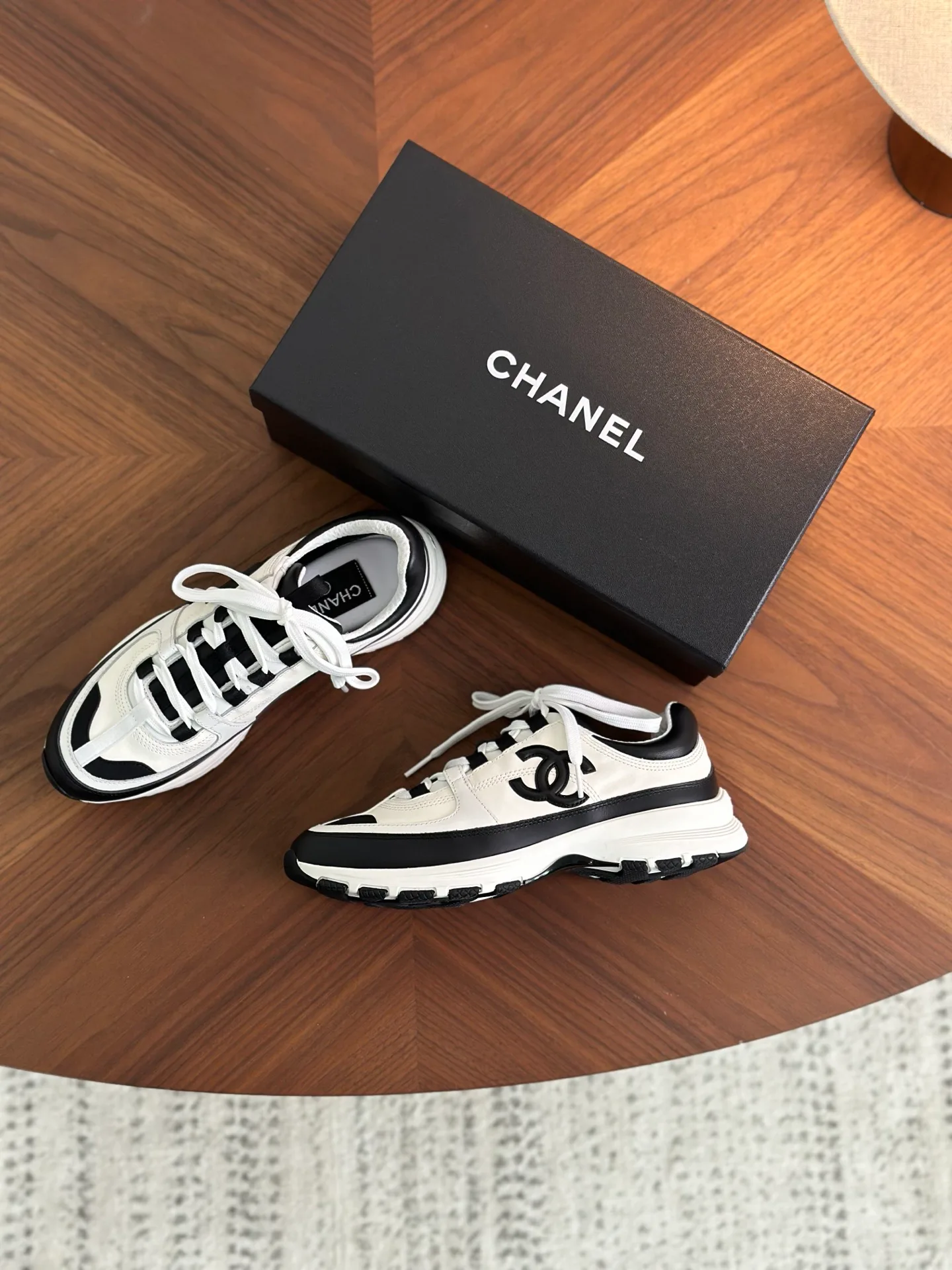 Women's Sneakers CHANEL 18329928