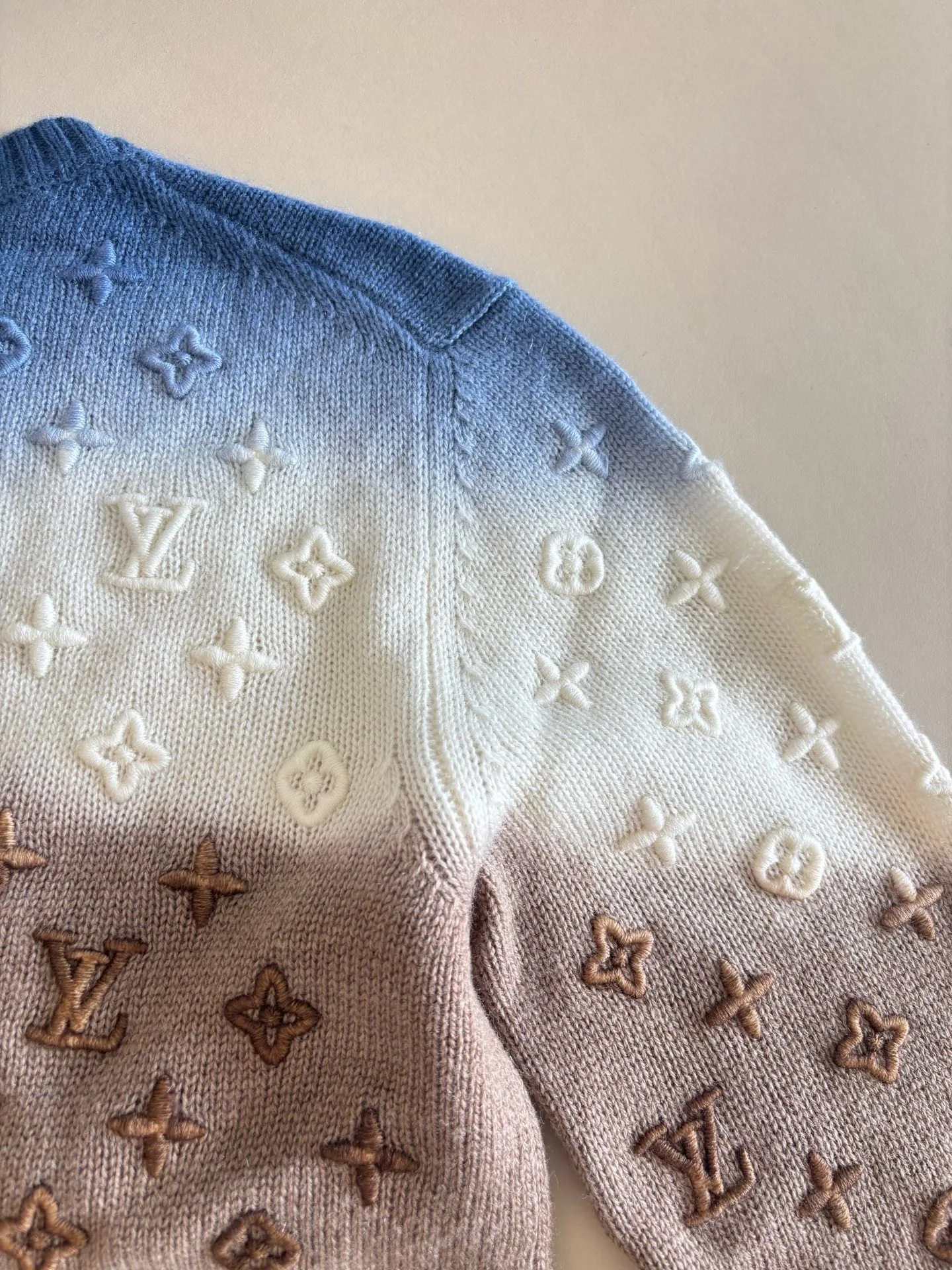 Women's Jumpers And Sweaters LOUIS VUITTON 17973375