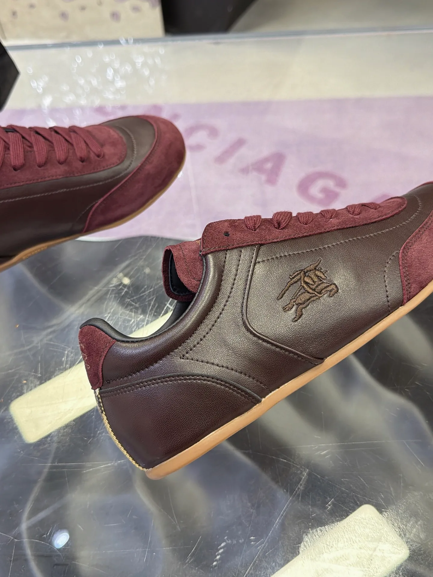 Women's Sneakers BURBERRY 18025568