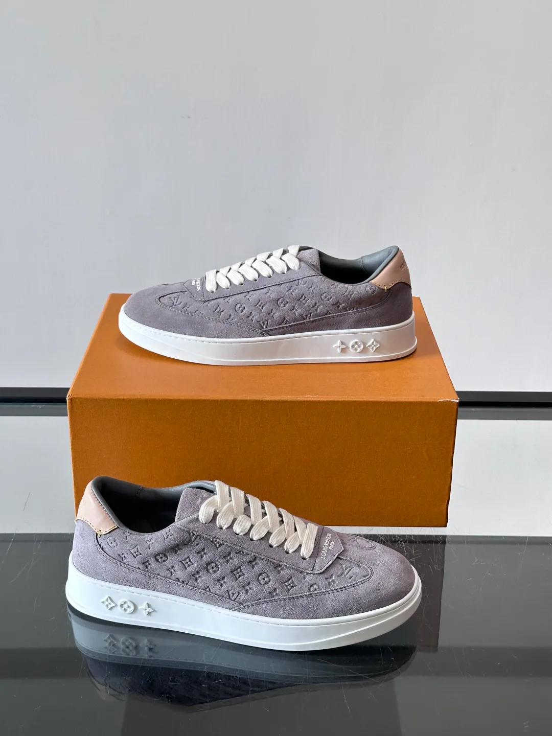 Men's Sneakers LOUIS VUITTON 17961798