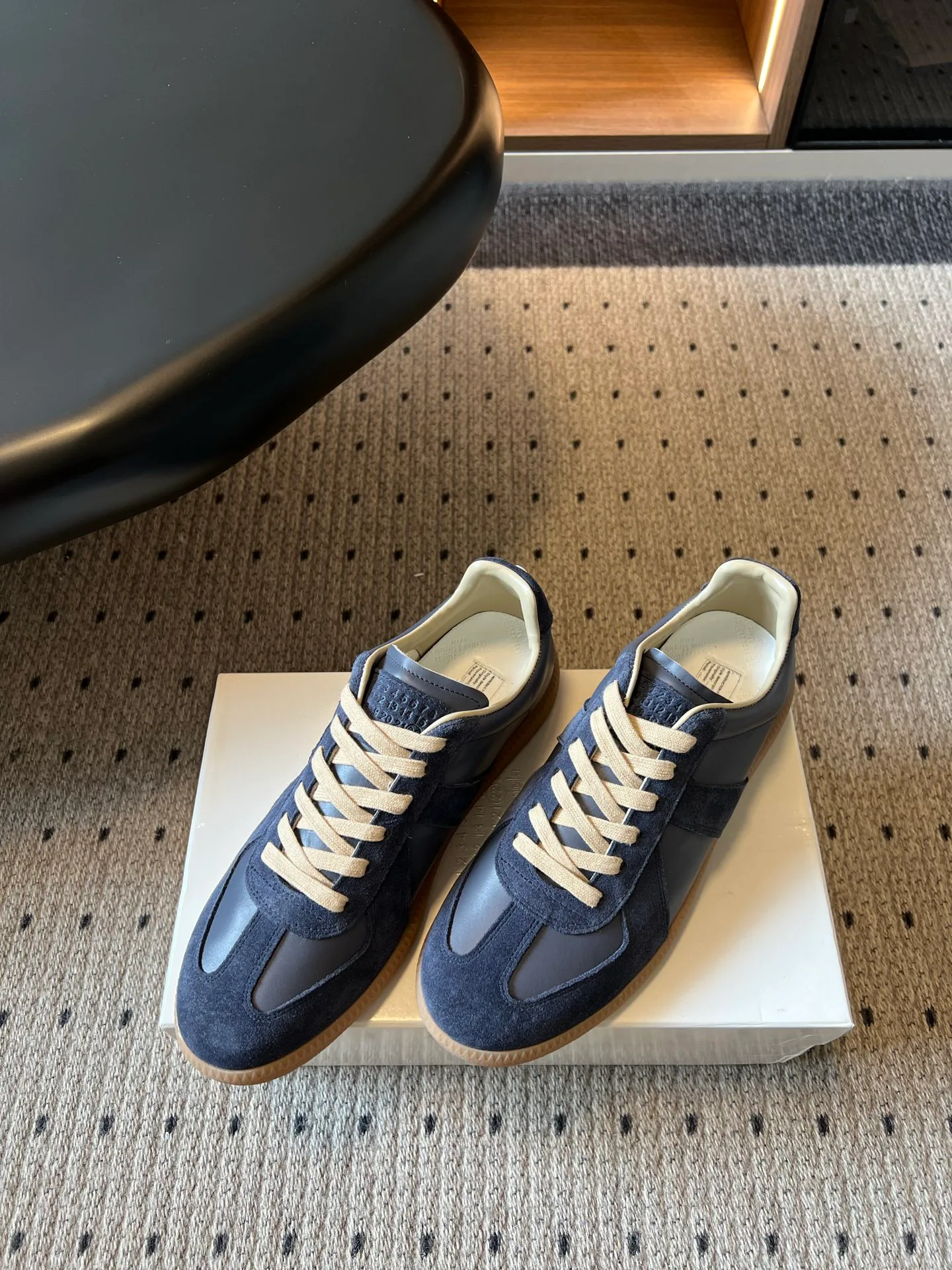 Women's Sneakers MAISON MARGIELA 17419518