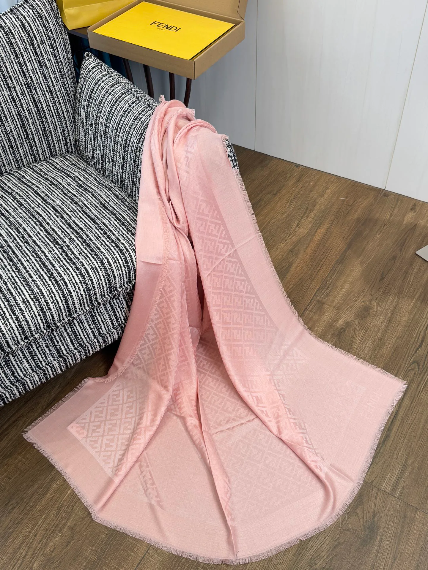 Scarves FENDI 18287115