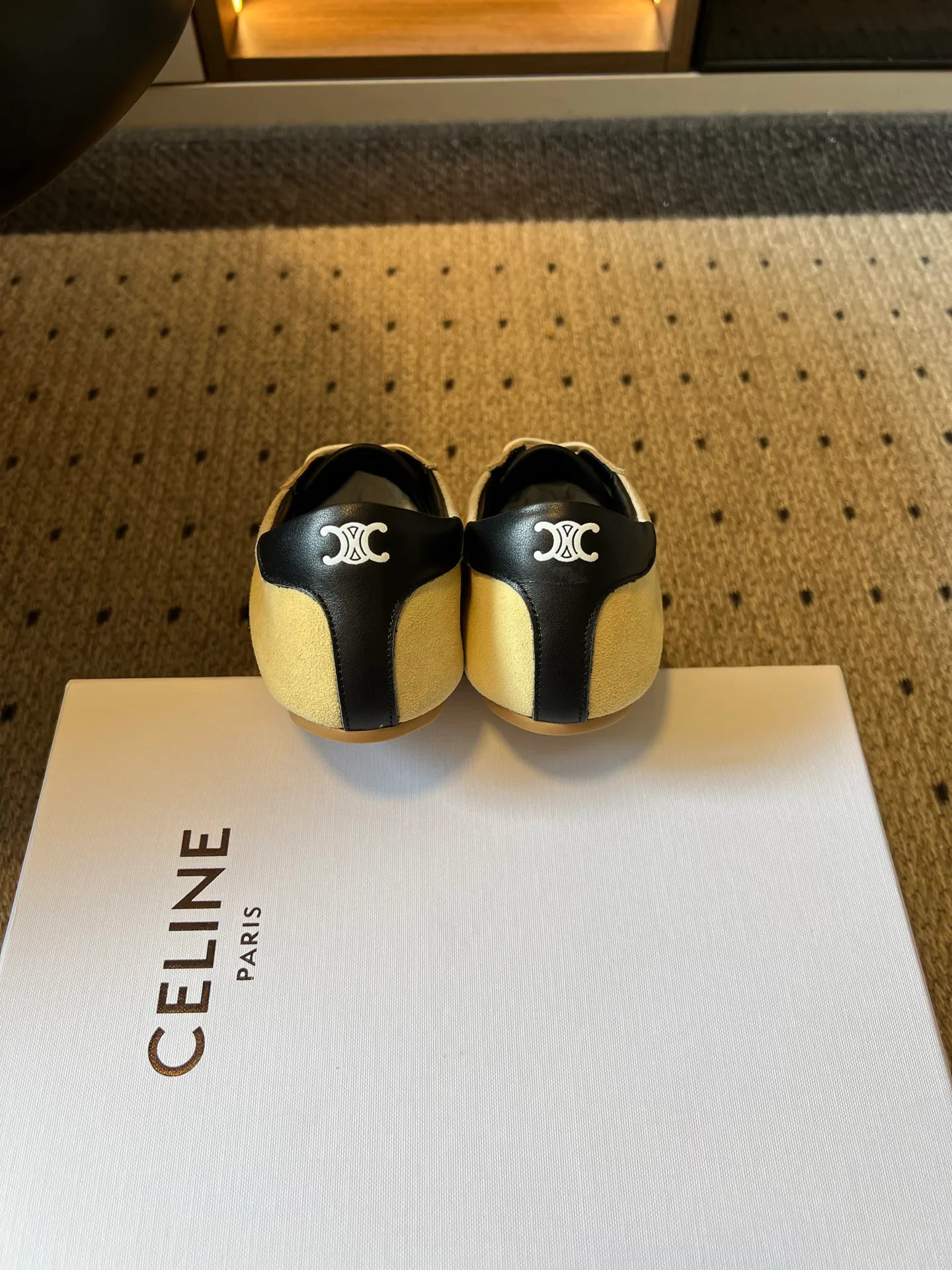 Women's Sneakers CELINE 18120883