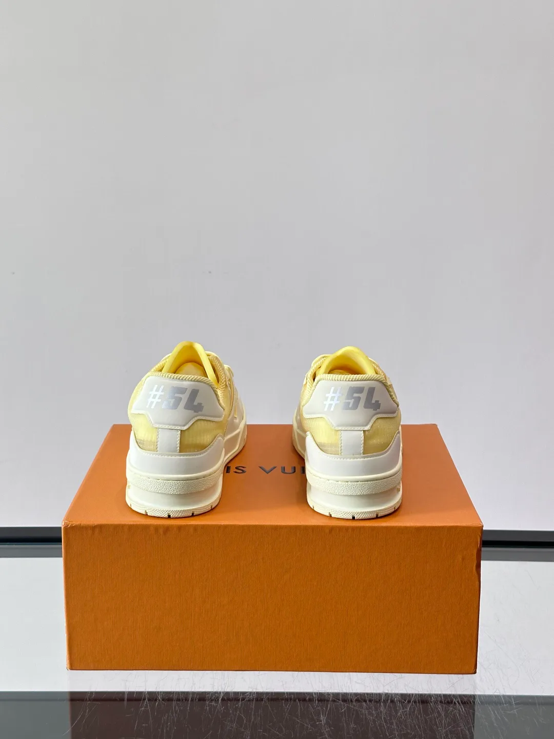 Men's Sneakers LOUIS VUITTON 17349439