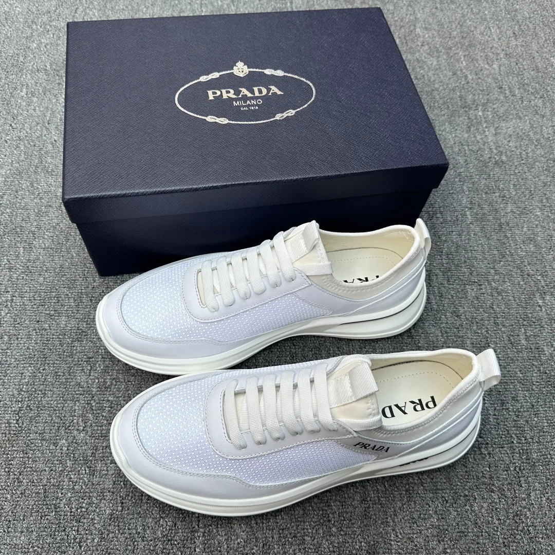 Men's Sneakers PRADA 18076330