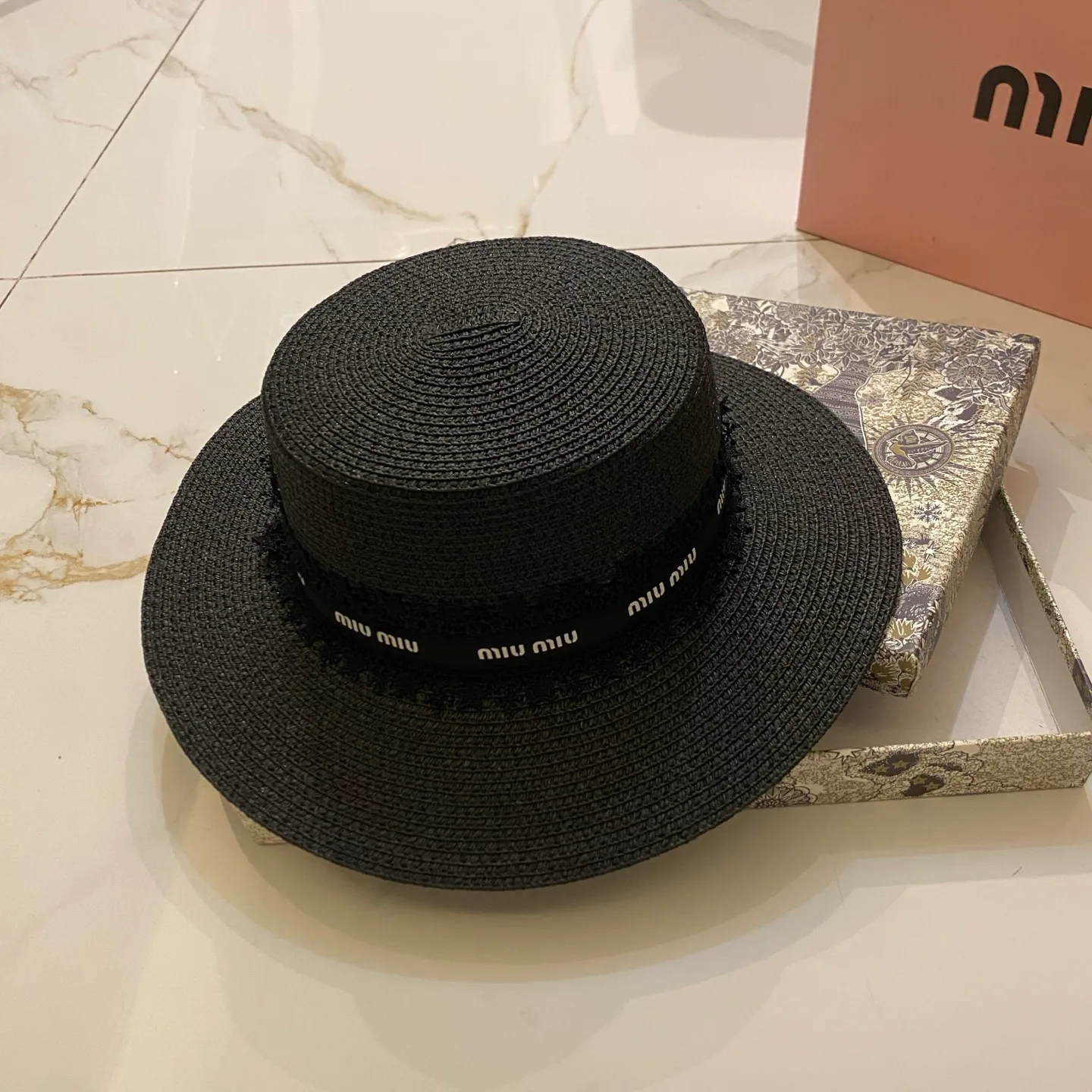 Hats MIU MIU 17498288