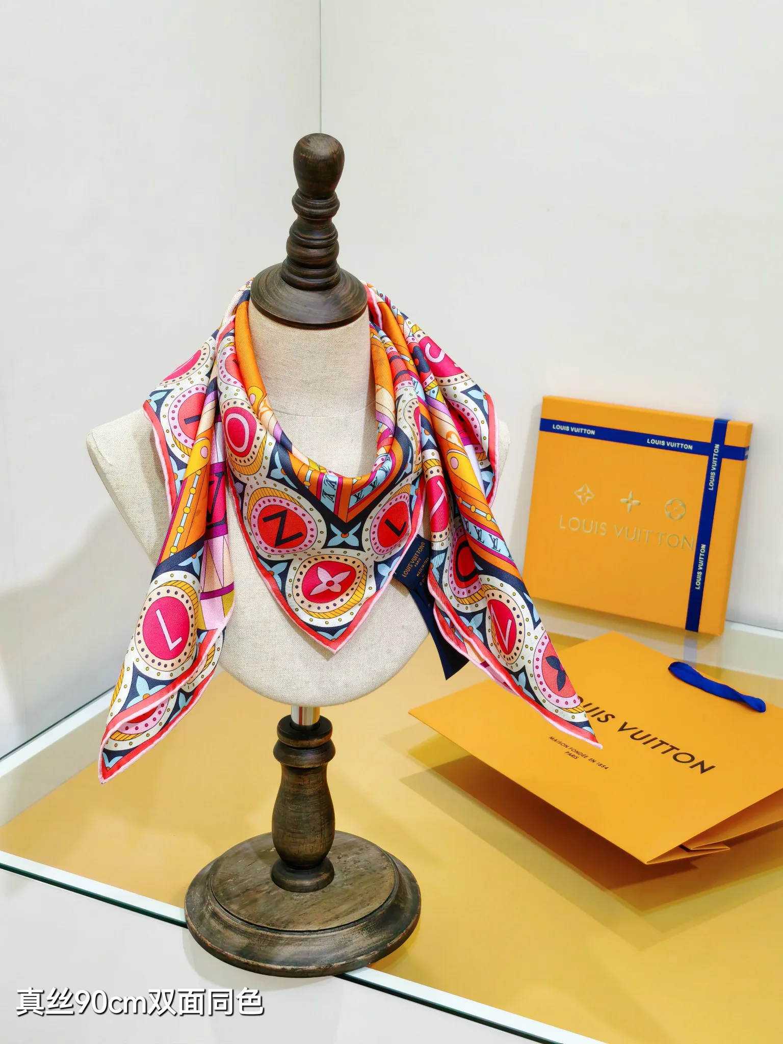 Silk Scarves LOUIS VUITTON 18426900