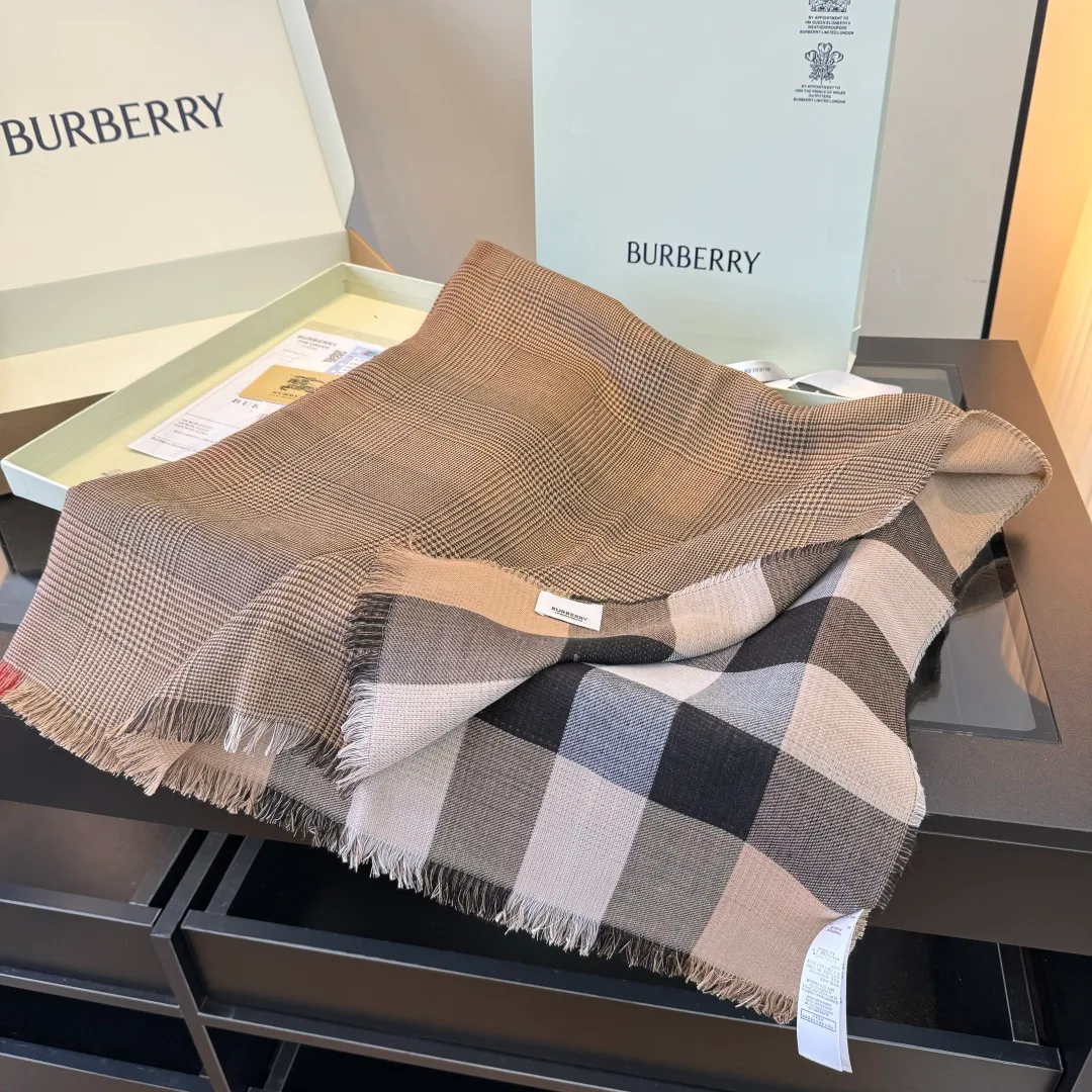 Scarves BURBERRY 18003237