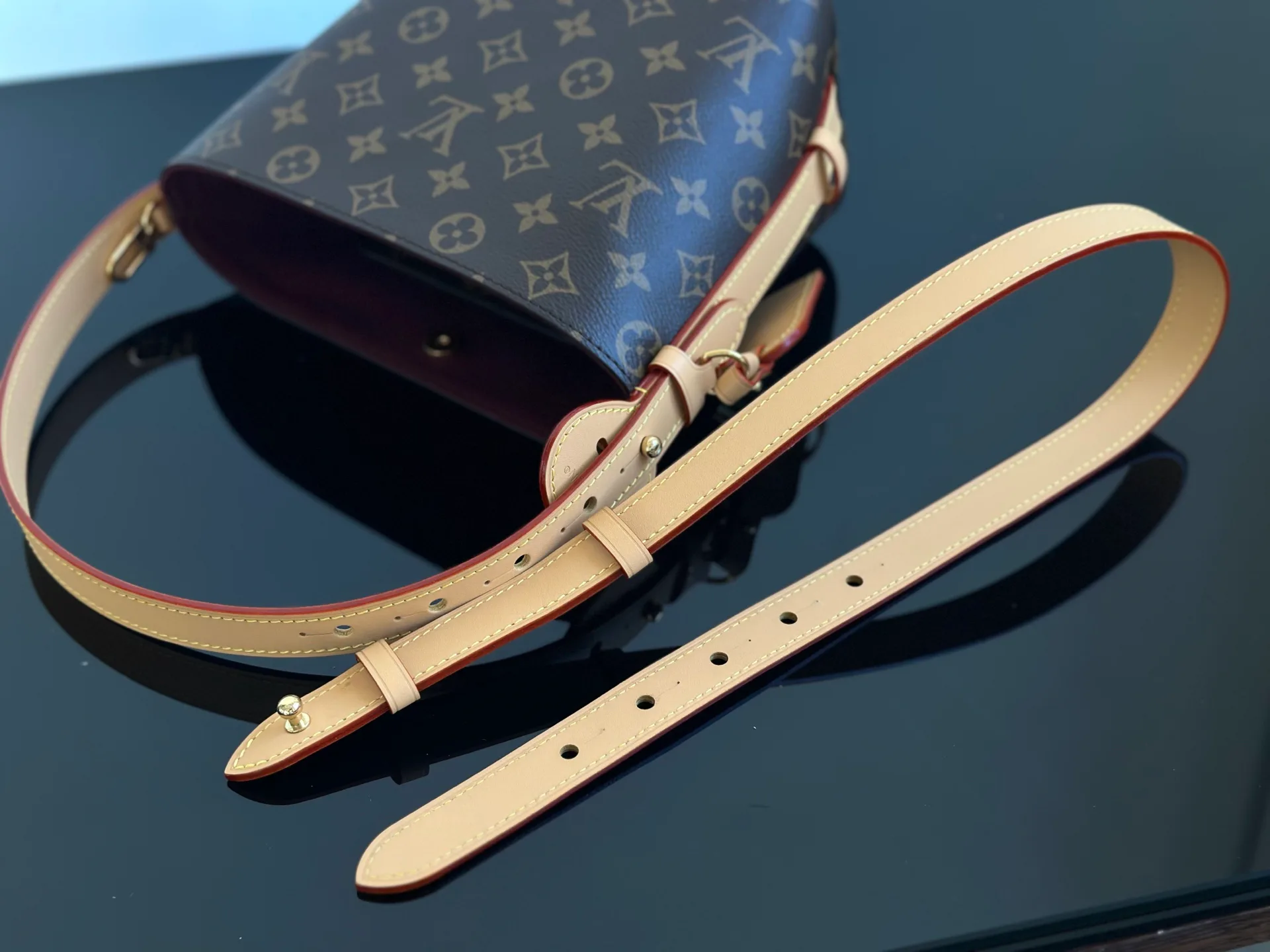 Women's Classic Handbags LOUIS VUITTON 18376559