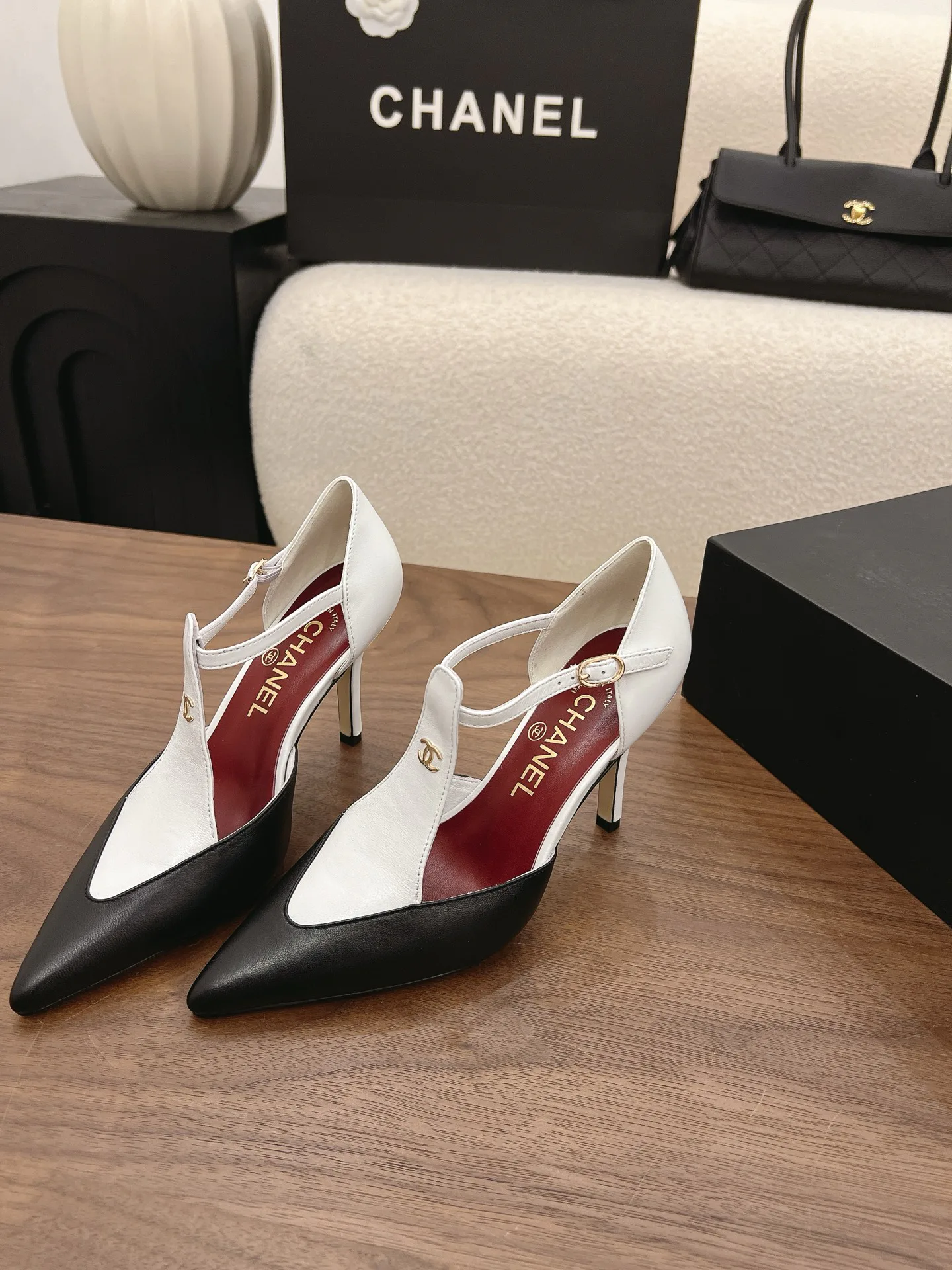 Women's Heels CHANEL 17582609