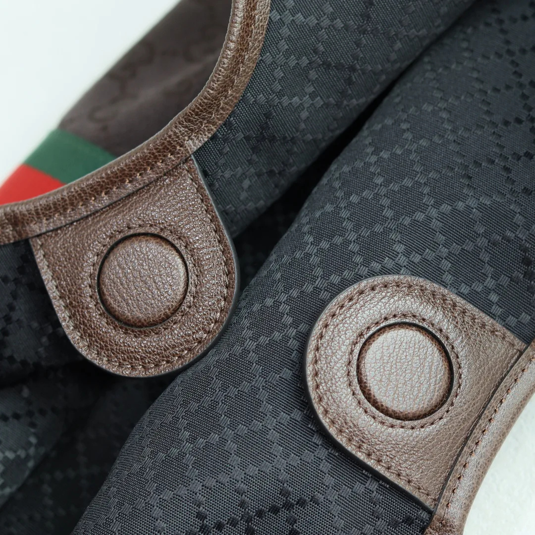 Women's Classic Handbags GUCCI 18262384