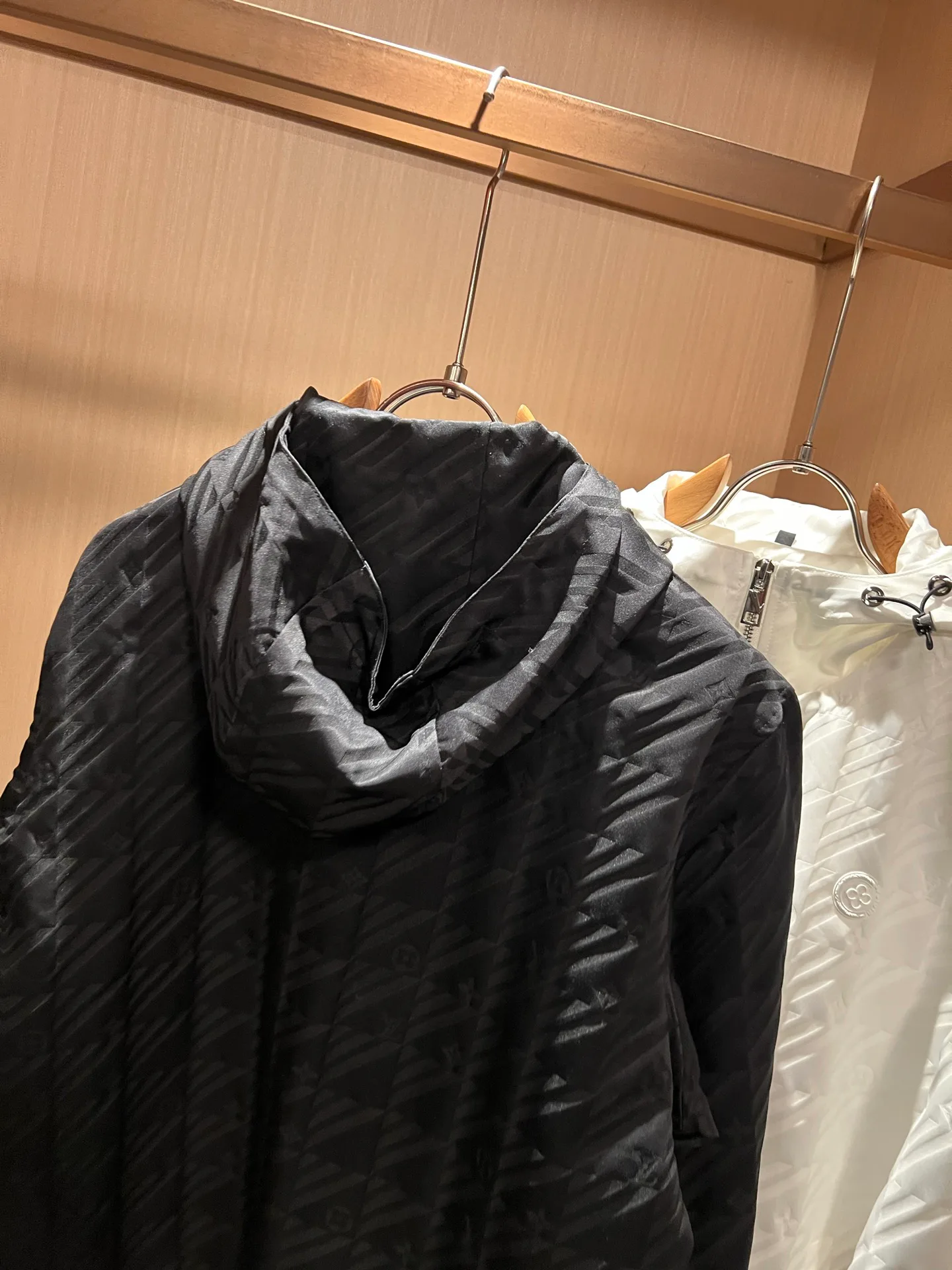 Куртки И Пуховики Мужские Louis Vuitton 18592742