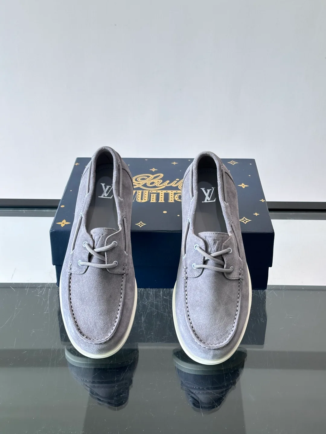 Men's Loafers And Dress Shoes LOUIS VUITTON 17941068