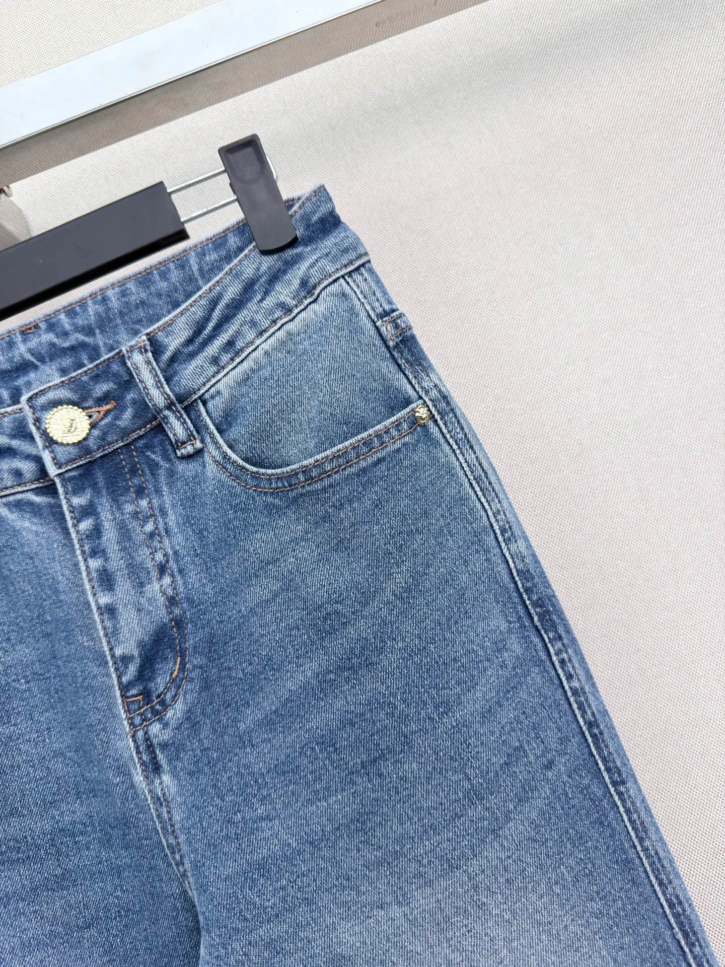 Women's Jeans CHANEL 18094315