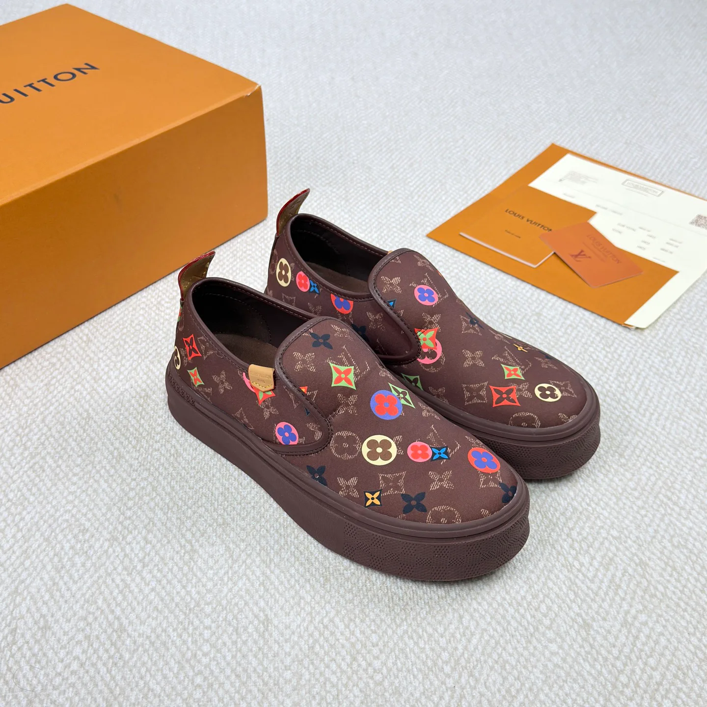 Men's Sneakers LOUIS VUITTON 18365148