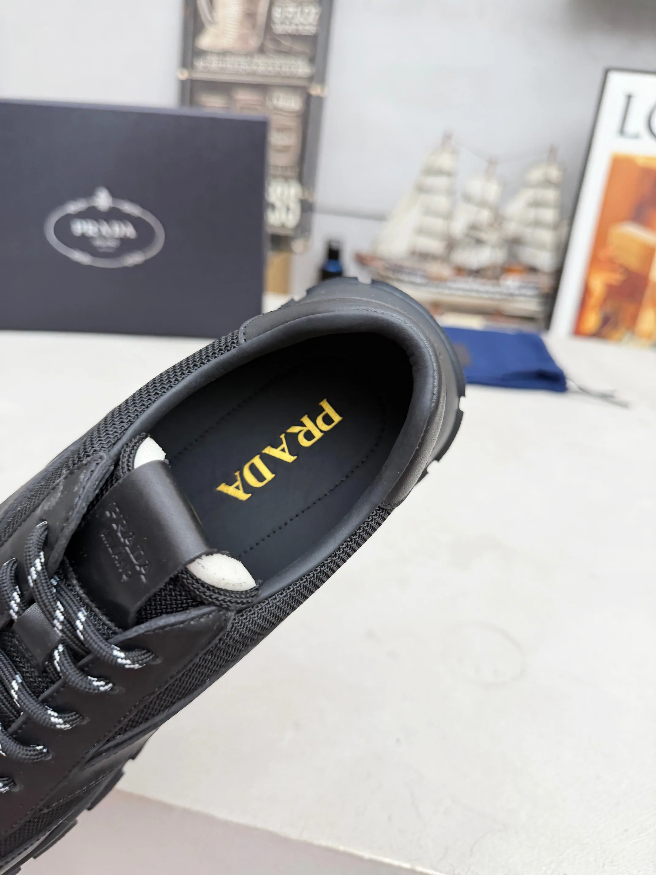 Men's Sneakers PRADA 17704032