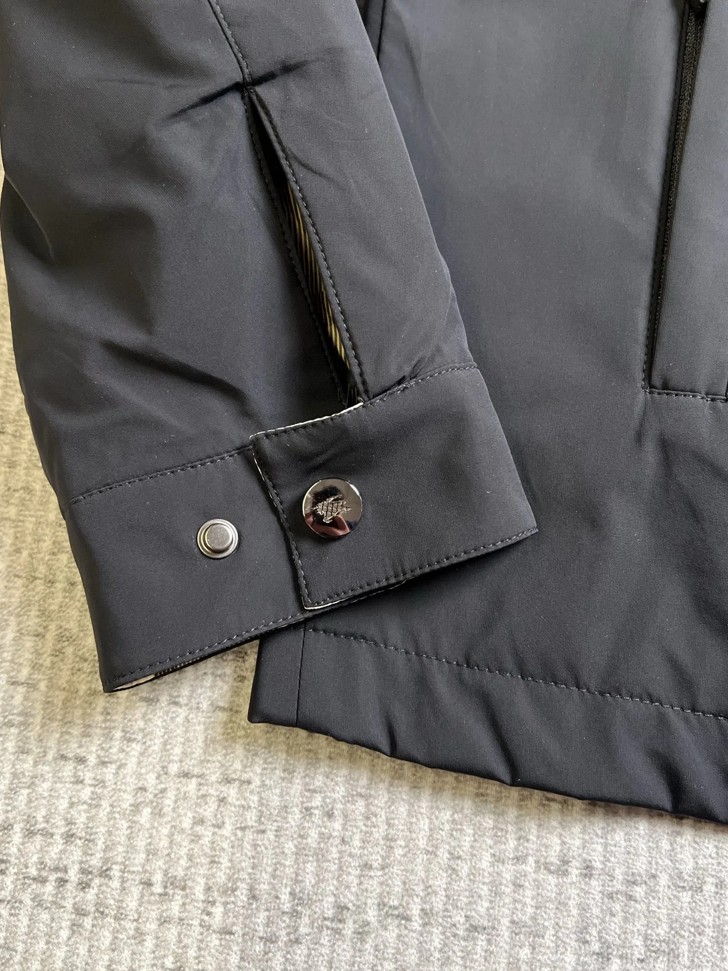 Men's Jackets And Down Jackets BURBERRY 18098401