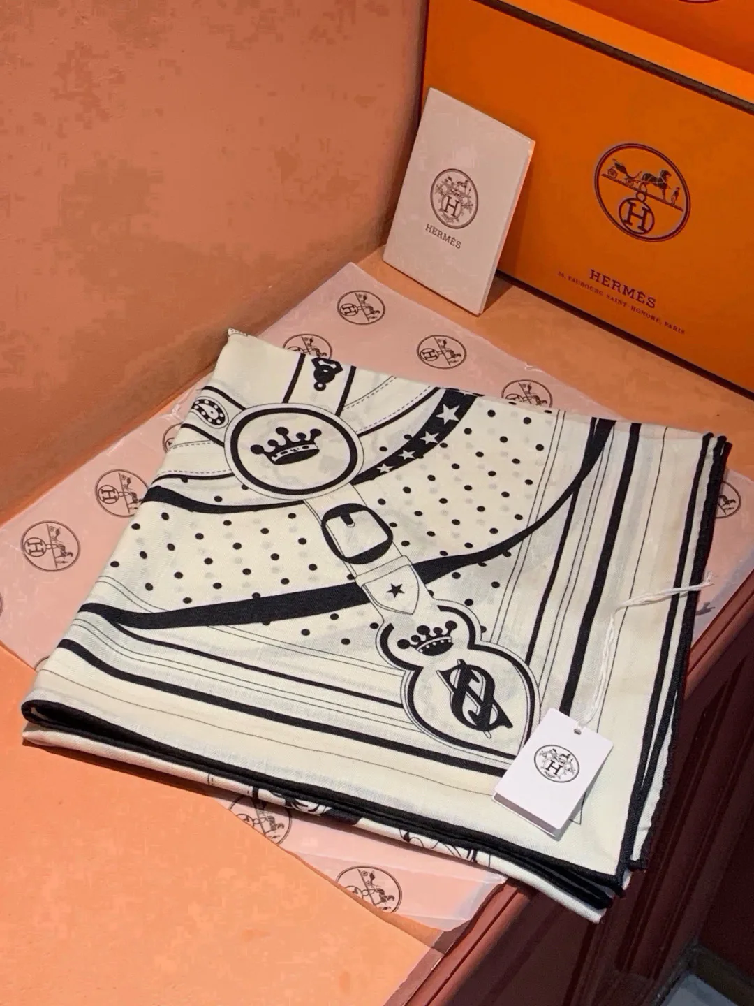 Silk Scarves HERMES 18322207