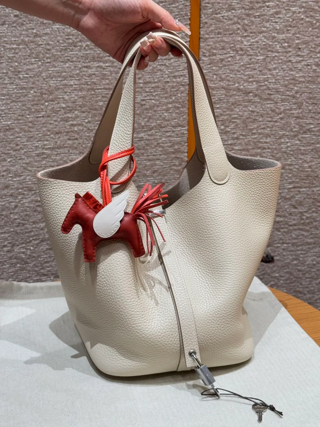 Women's Classic Handbags HERMES 17941972