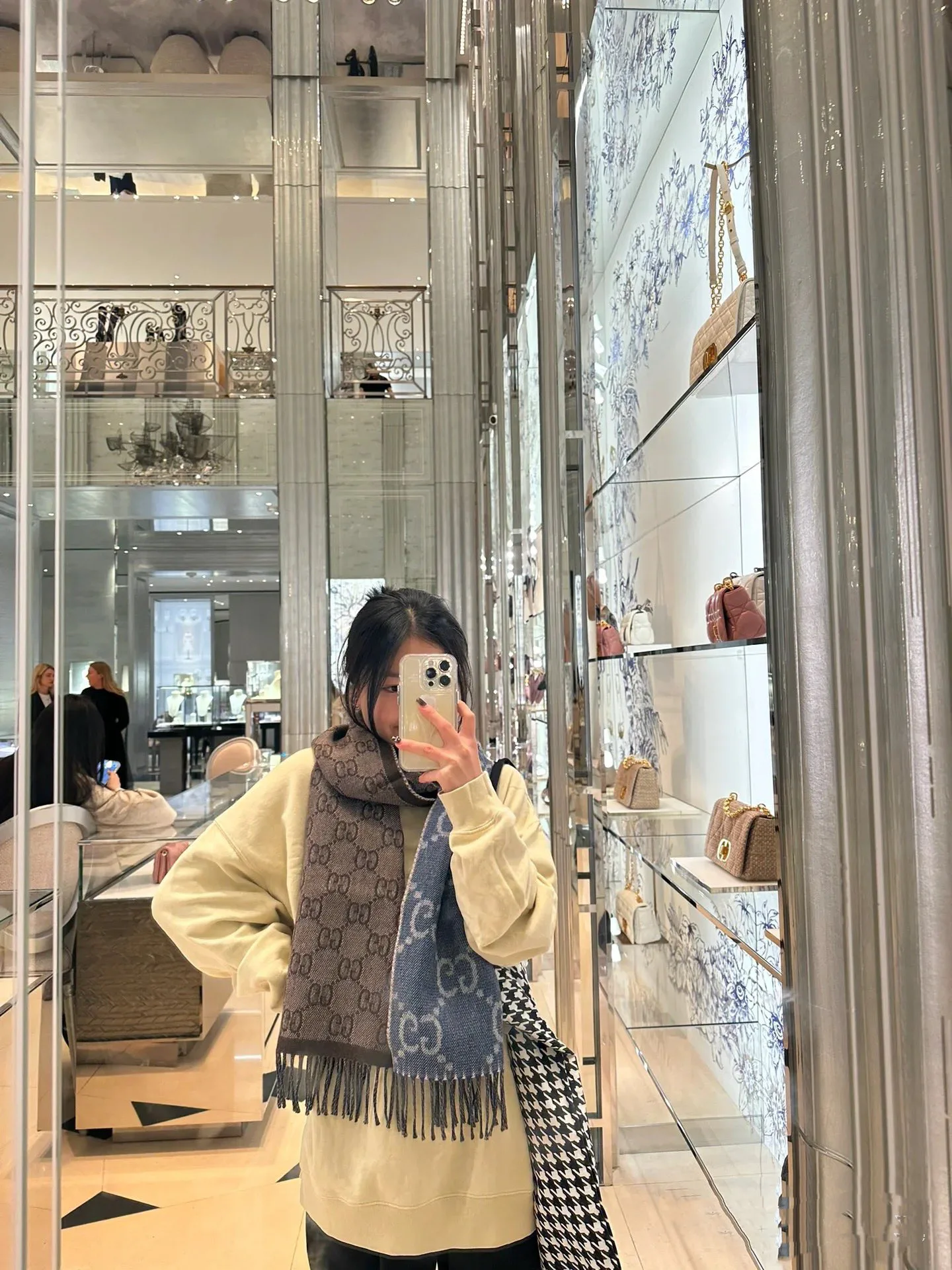 Scarves GUCCI 18105485