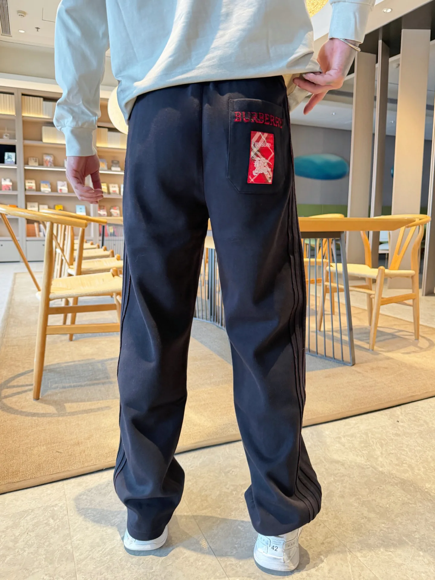 Men's Trousers BURBERRY 18345710