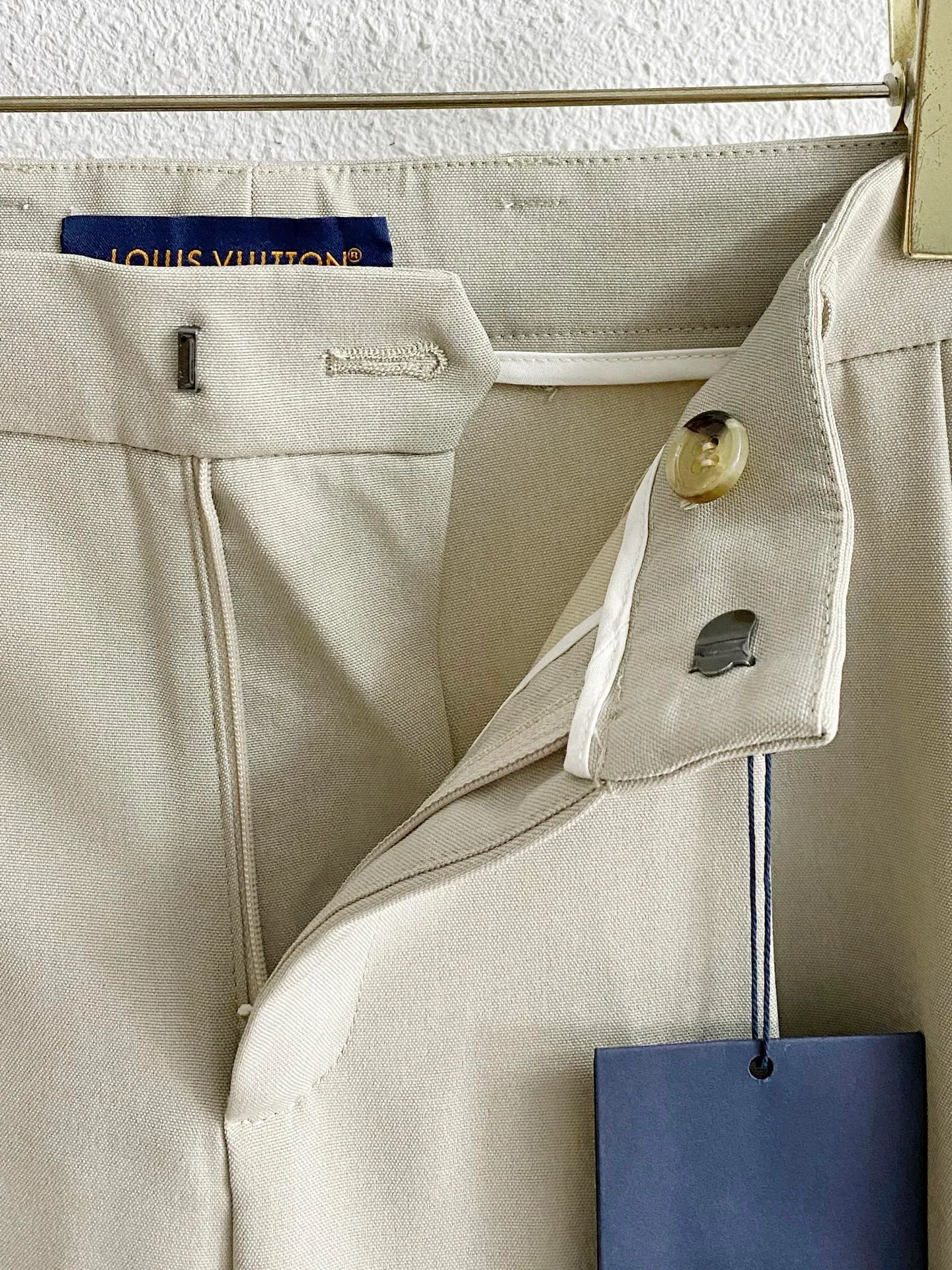Men's Trousers LOUIS VUITTON 18355692