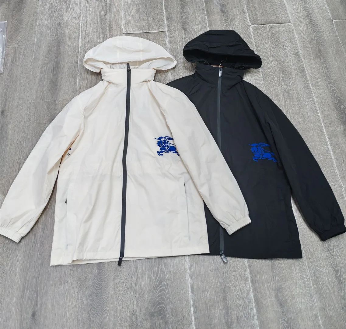 Women's Jackets And Down Jackets BURBERRY 17998520